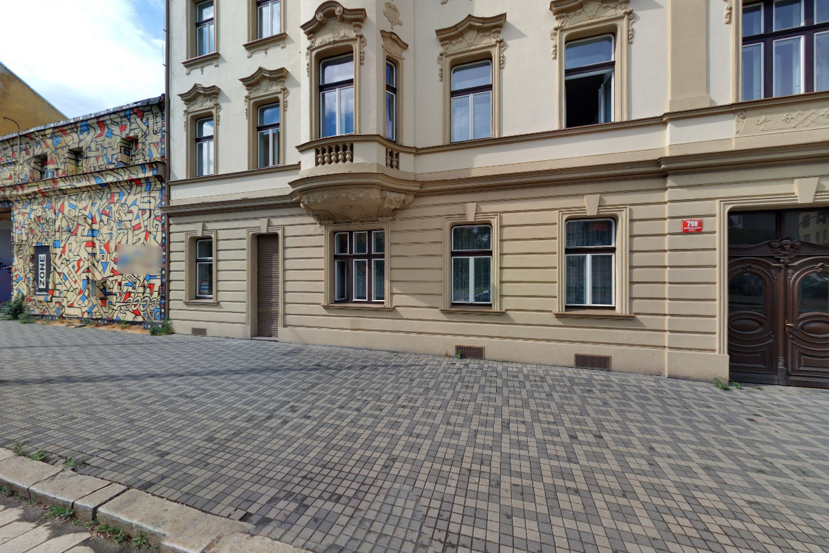 Plav – měsíčník pro světovou literaturu