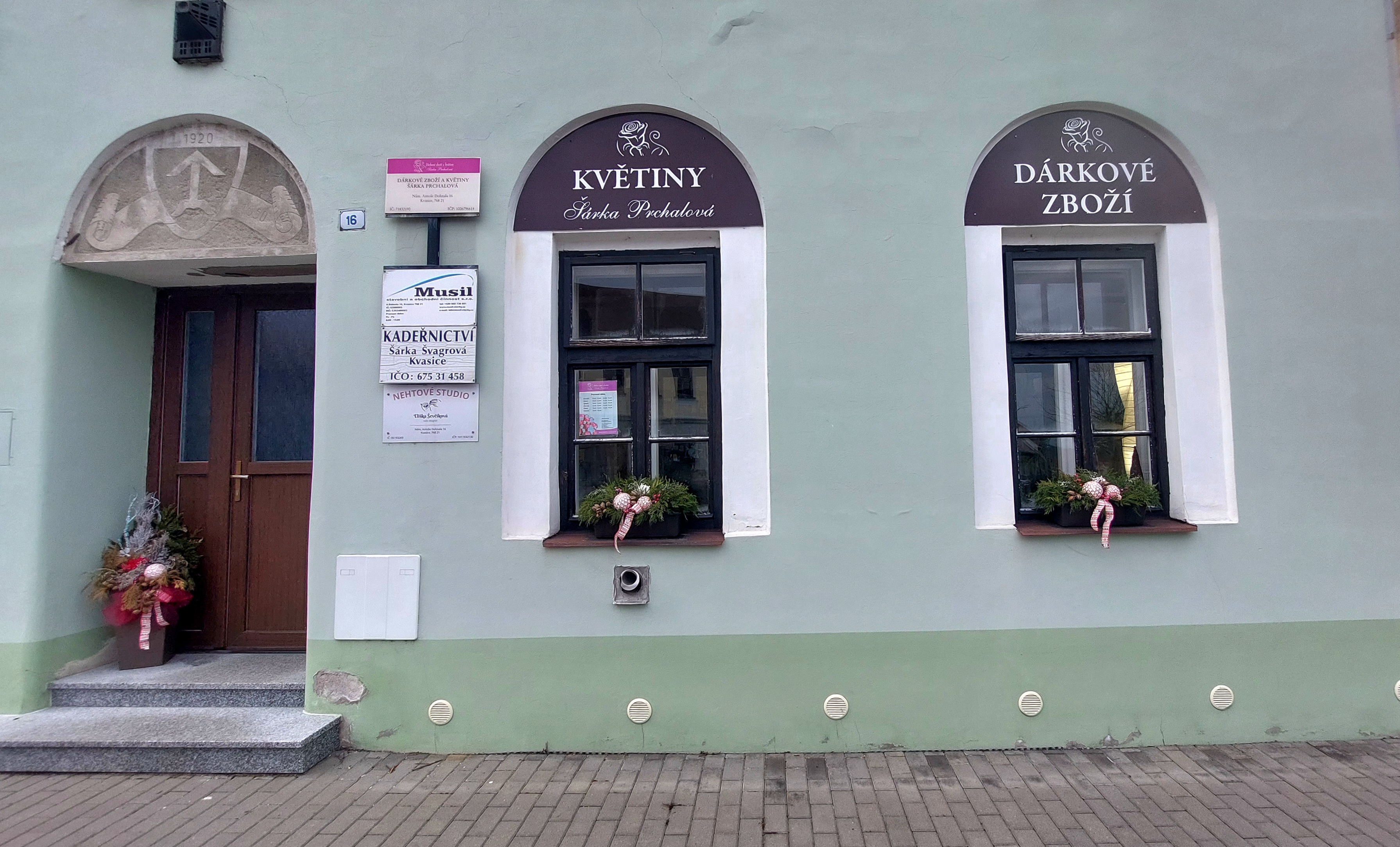 Šárka Prchalová - Dárkové zboží a květiny foto 2