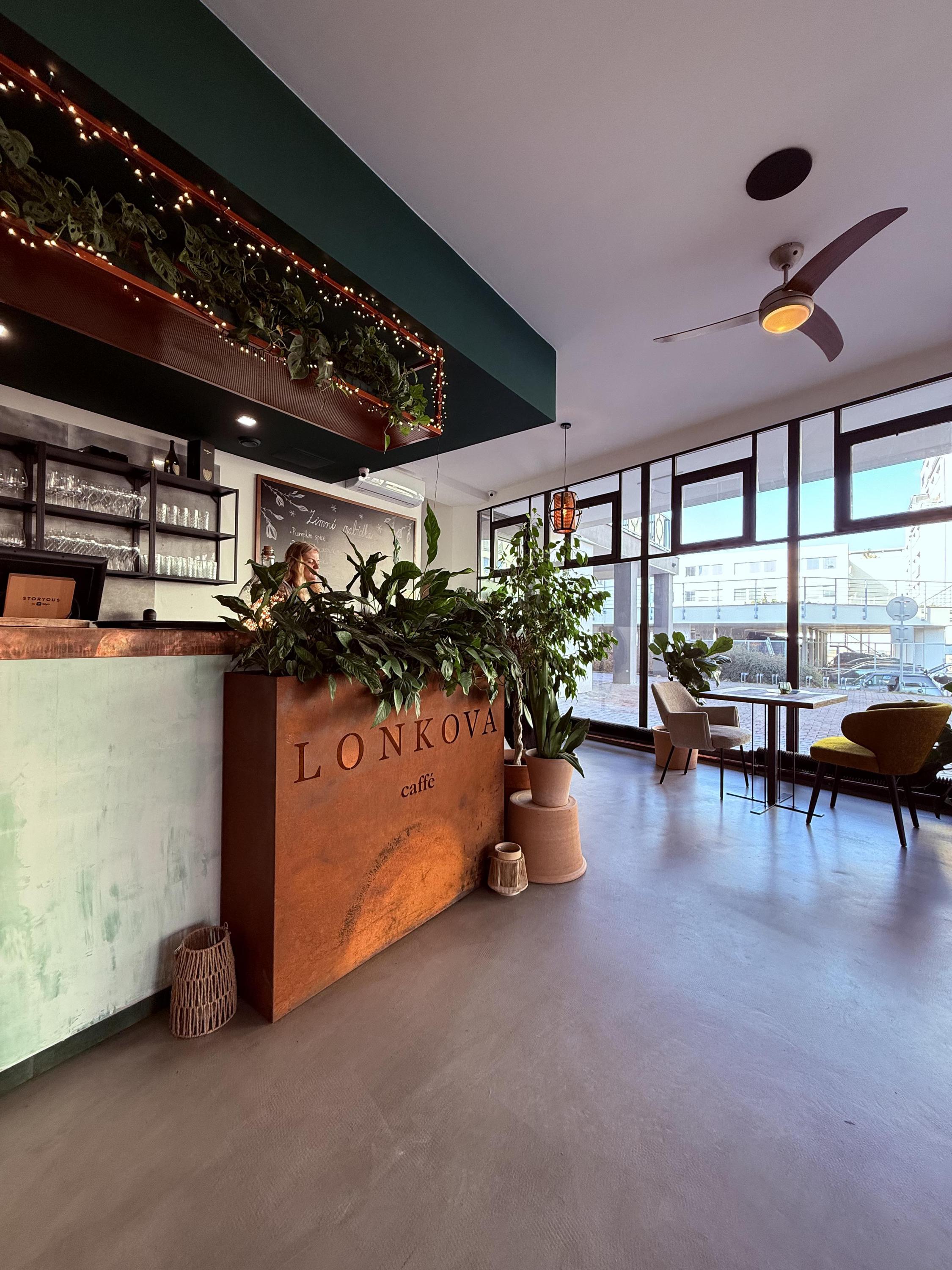 Lonkova Caffé foto 2