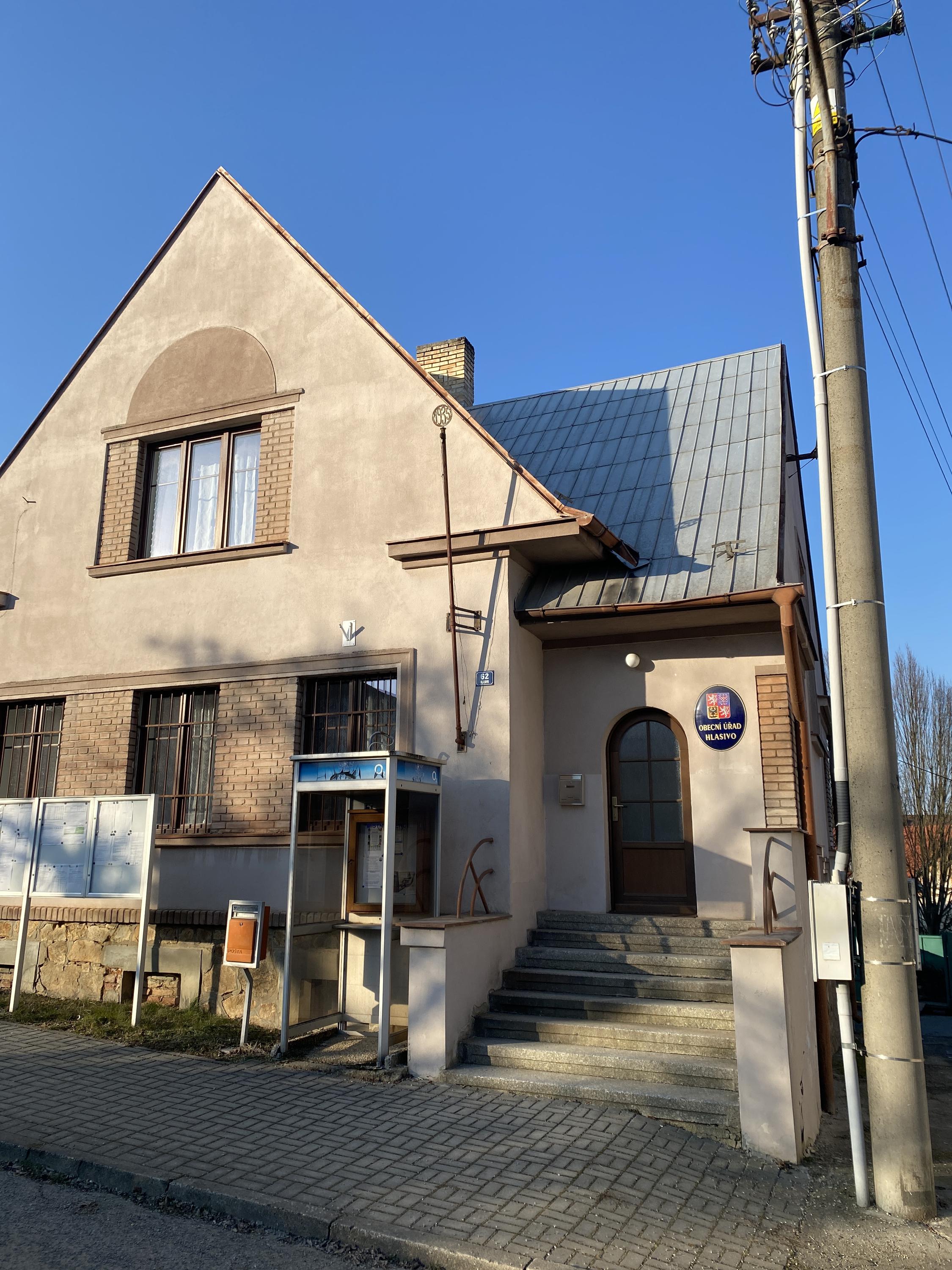 Hlasivo - obecní úřad foto 2