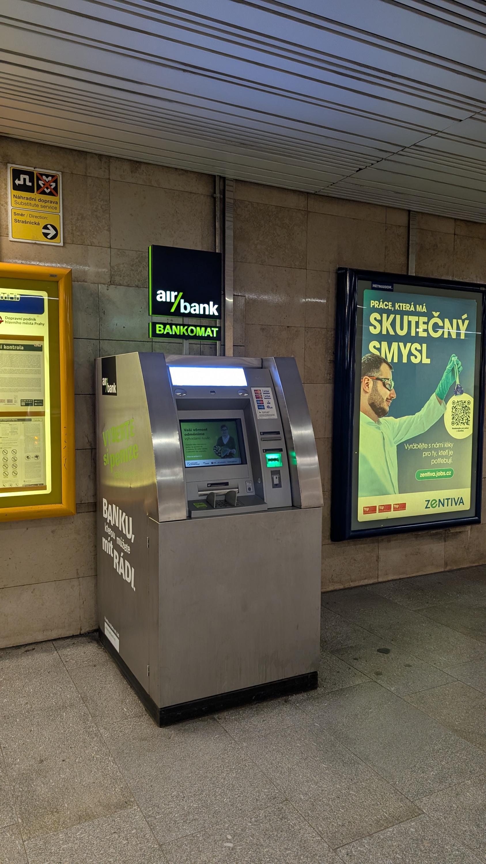 Bankomat Air Bank foto 2