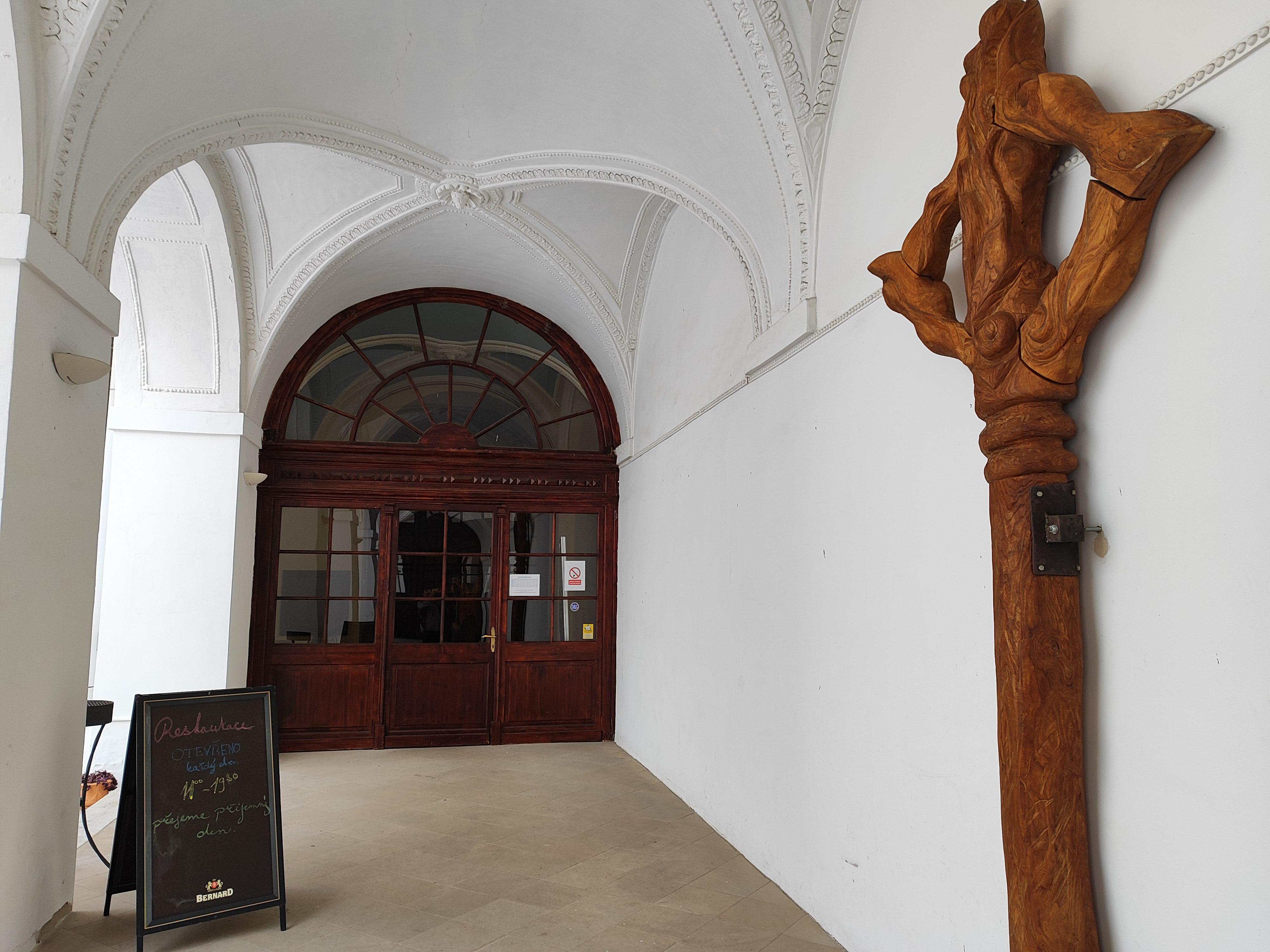 Restaurace Zámek Červený Hrádek foto 3