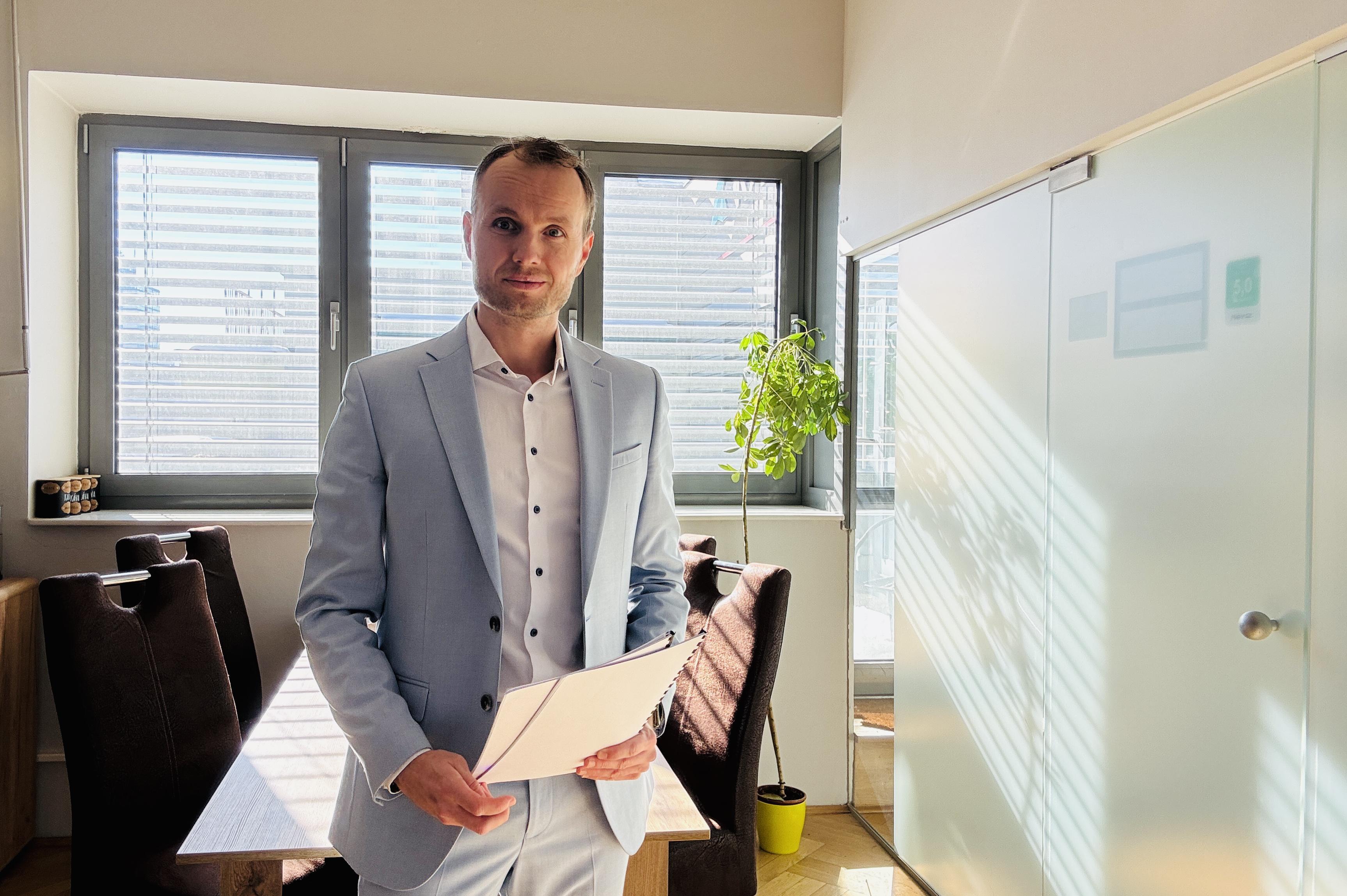 100% Makléř s.r.o. with Gepard Reality