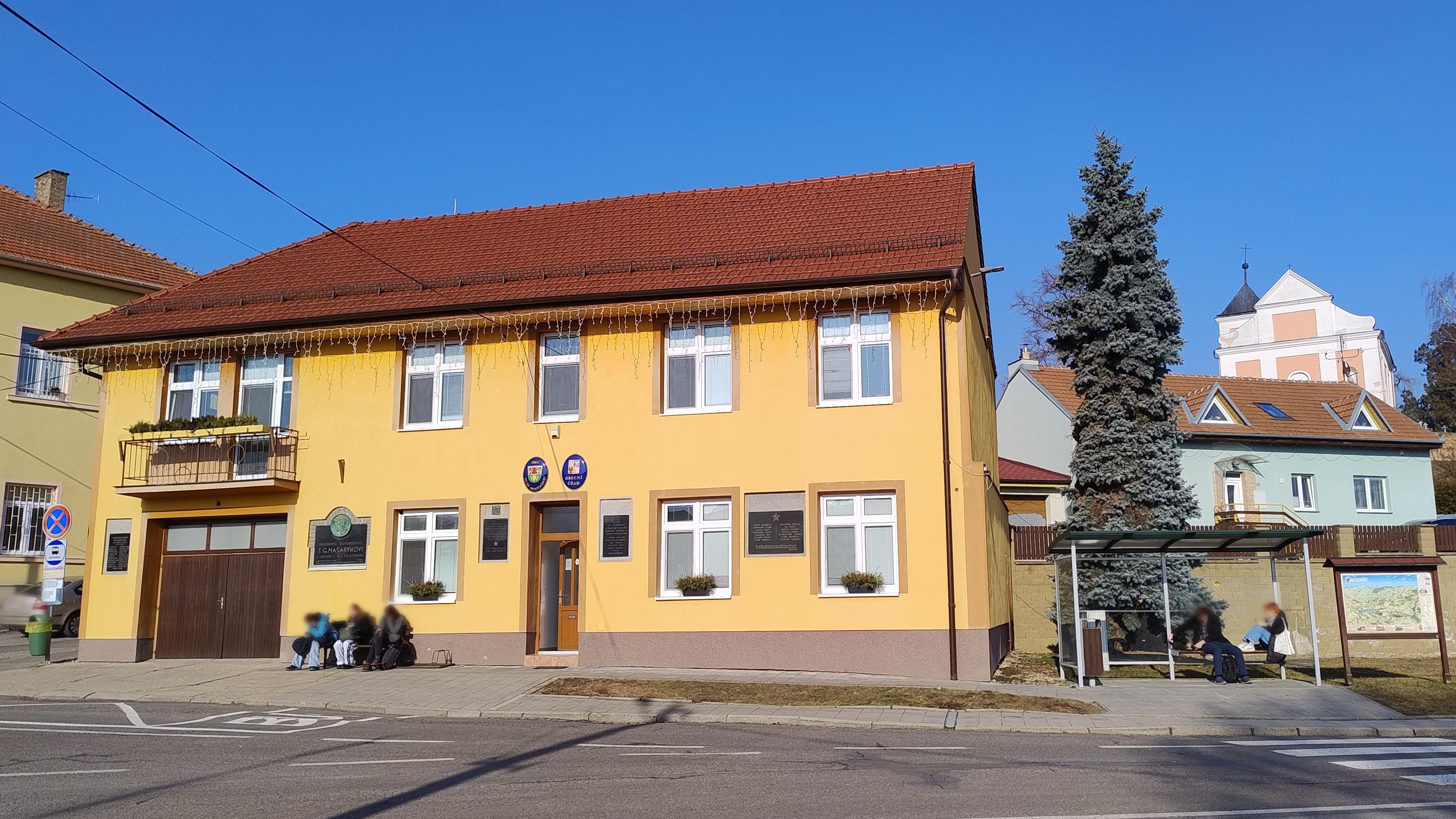 Velké Hostěrádky - obecní úřad