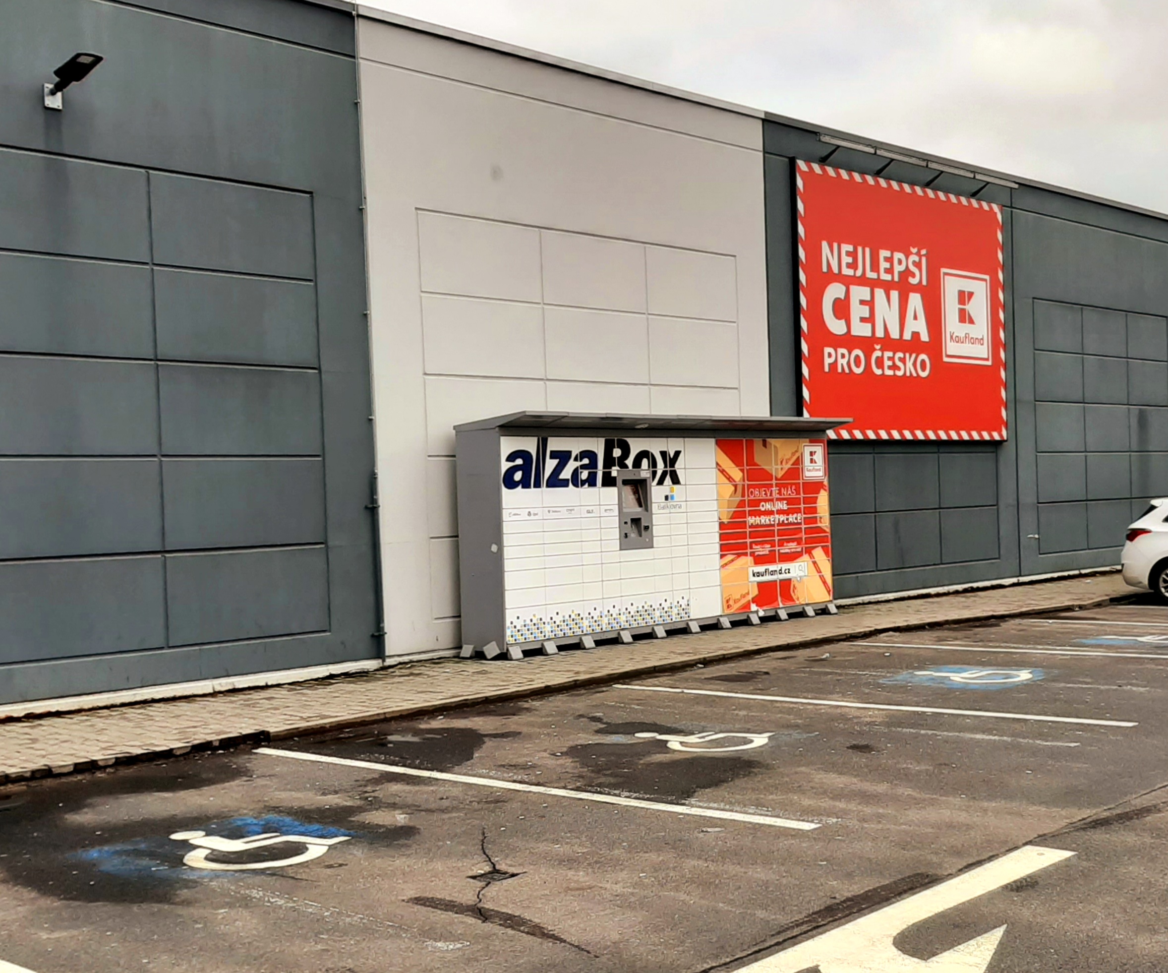 AlzaBox