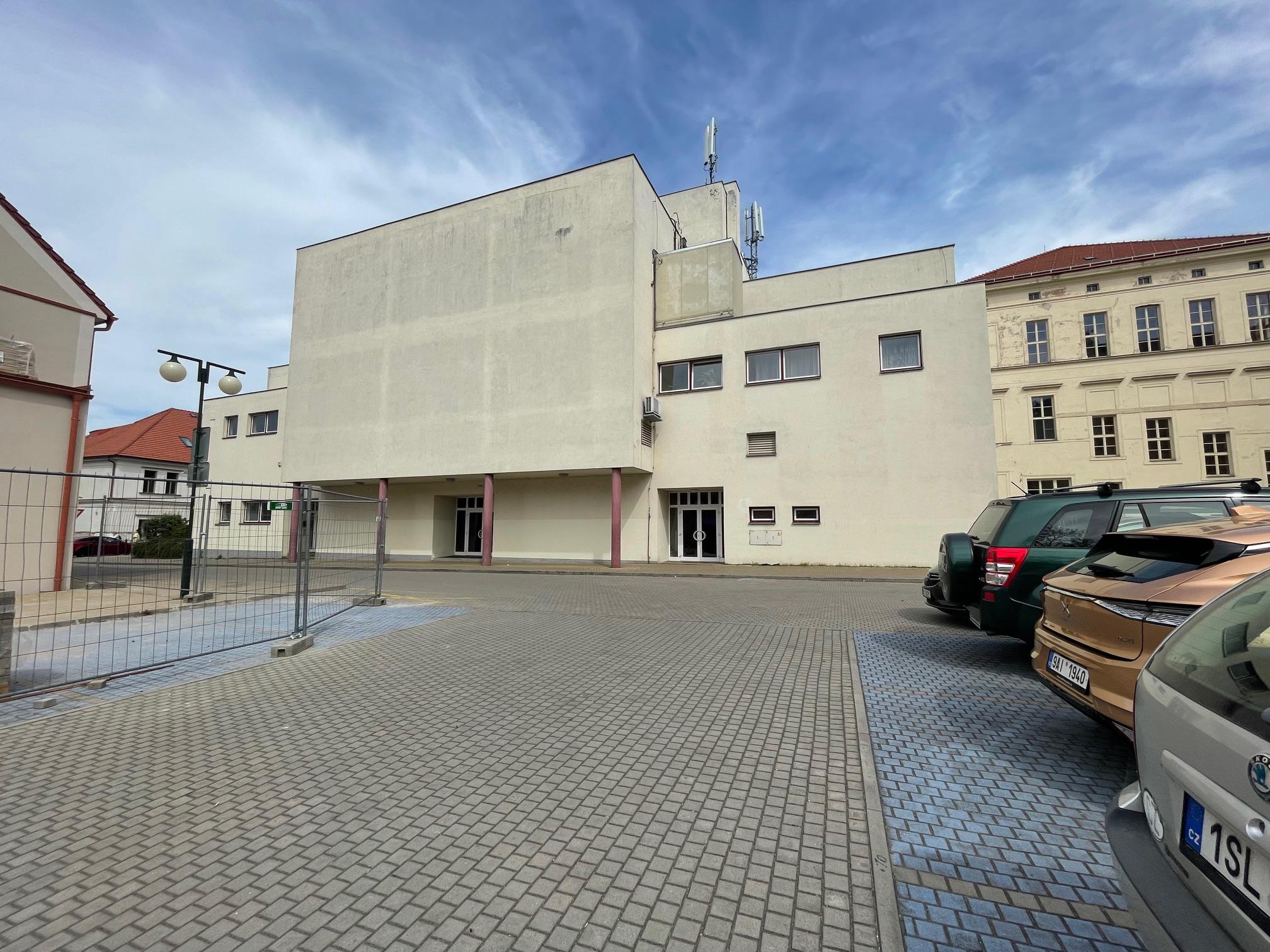 Hálkovo městské divadlo Nymburk foto 5