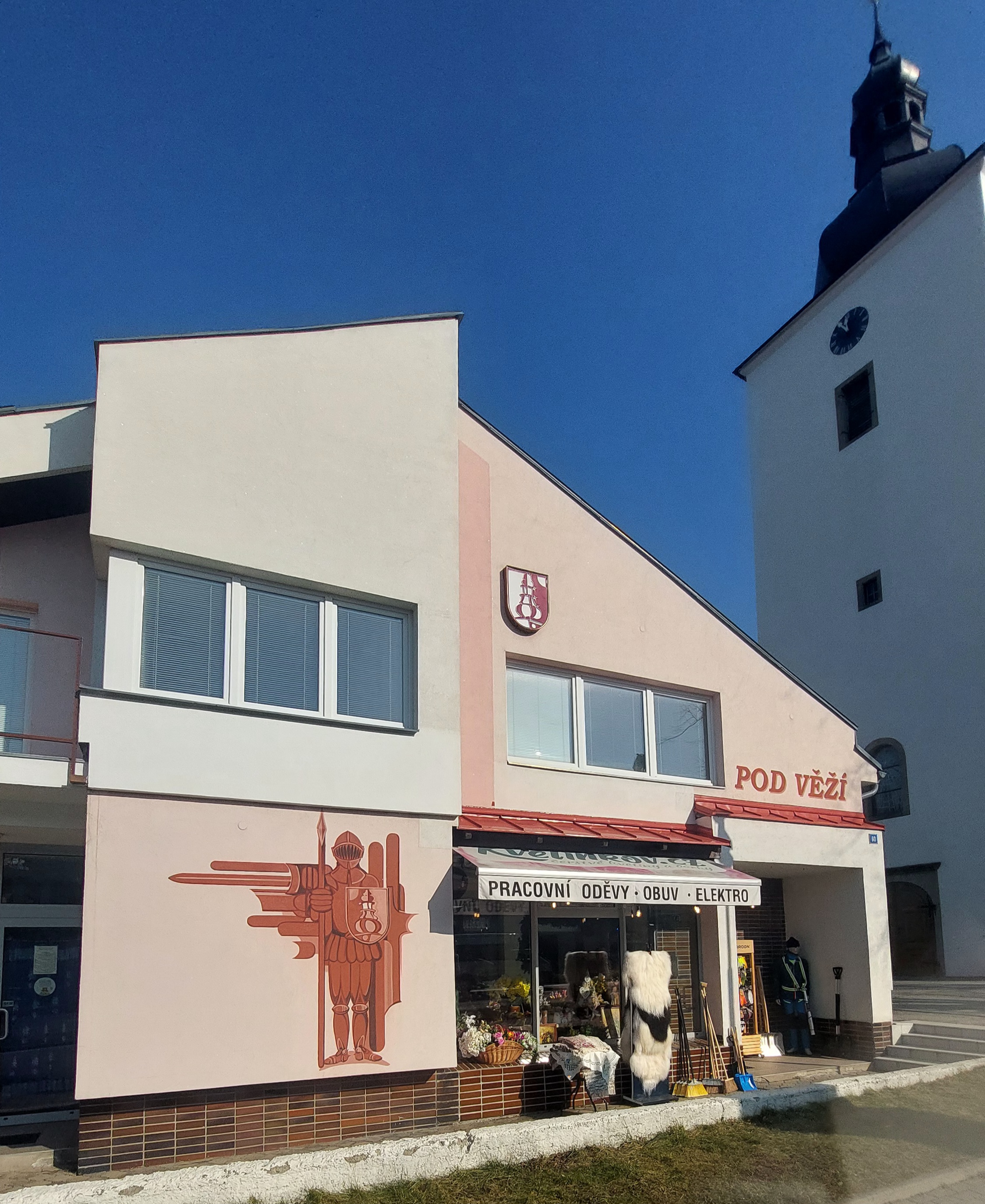 Kredenc - bez obalu foto 2