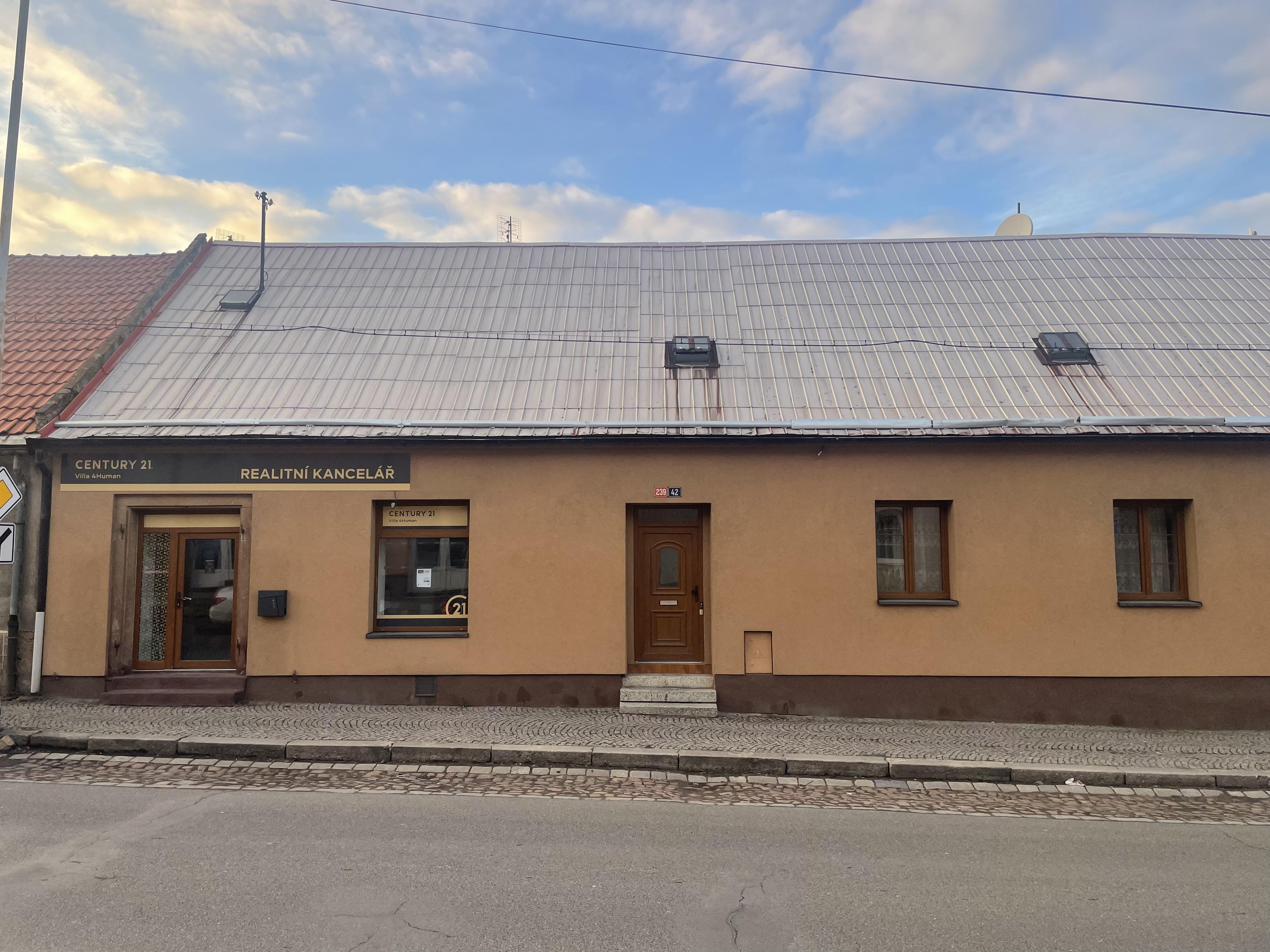 CENTURY 21 Villa 4Human foto 5