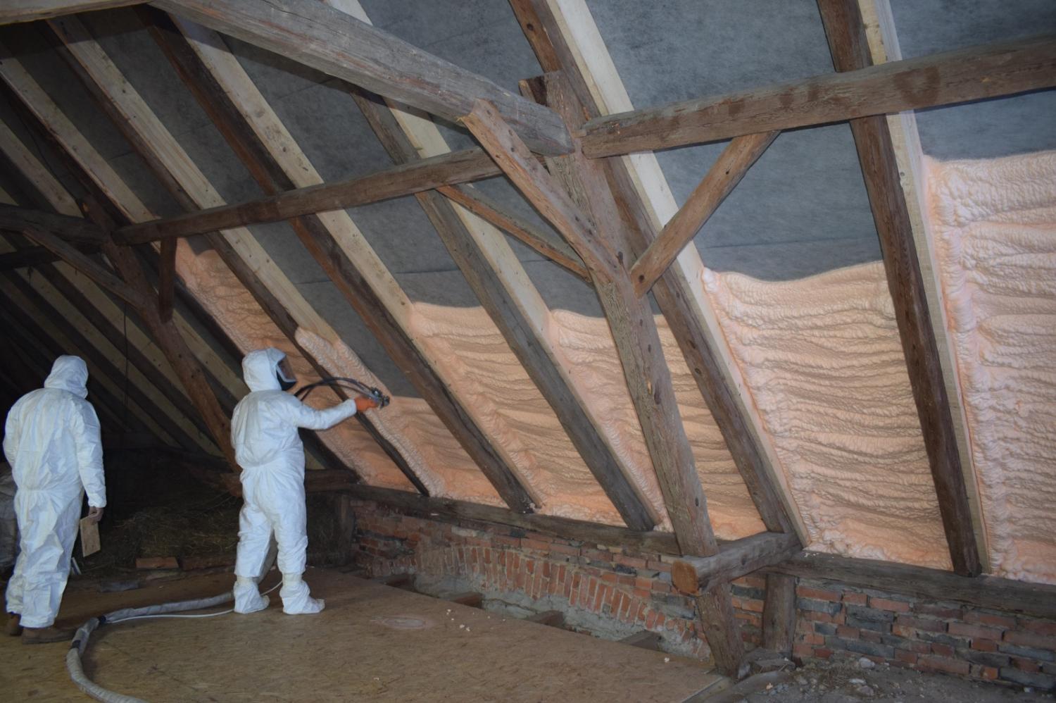 Foukaná a stříkaná izolace MelMar s.r.o.