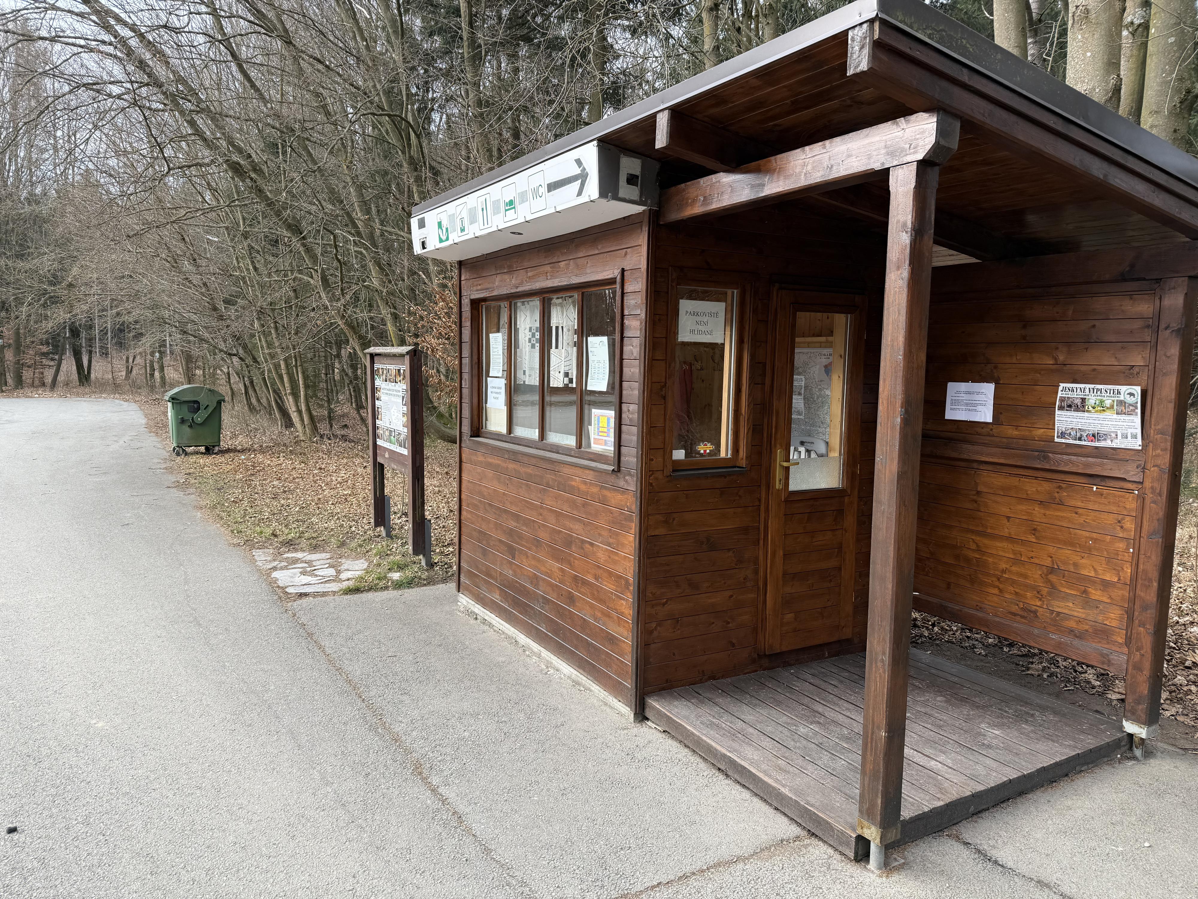 Parkoviště Macocha foto 2