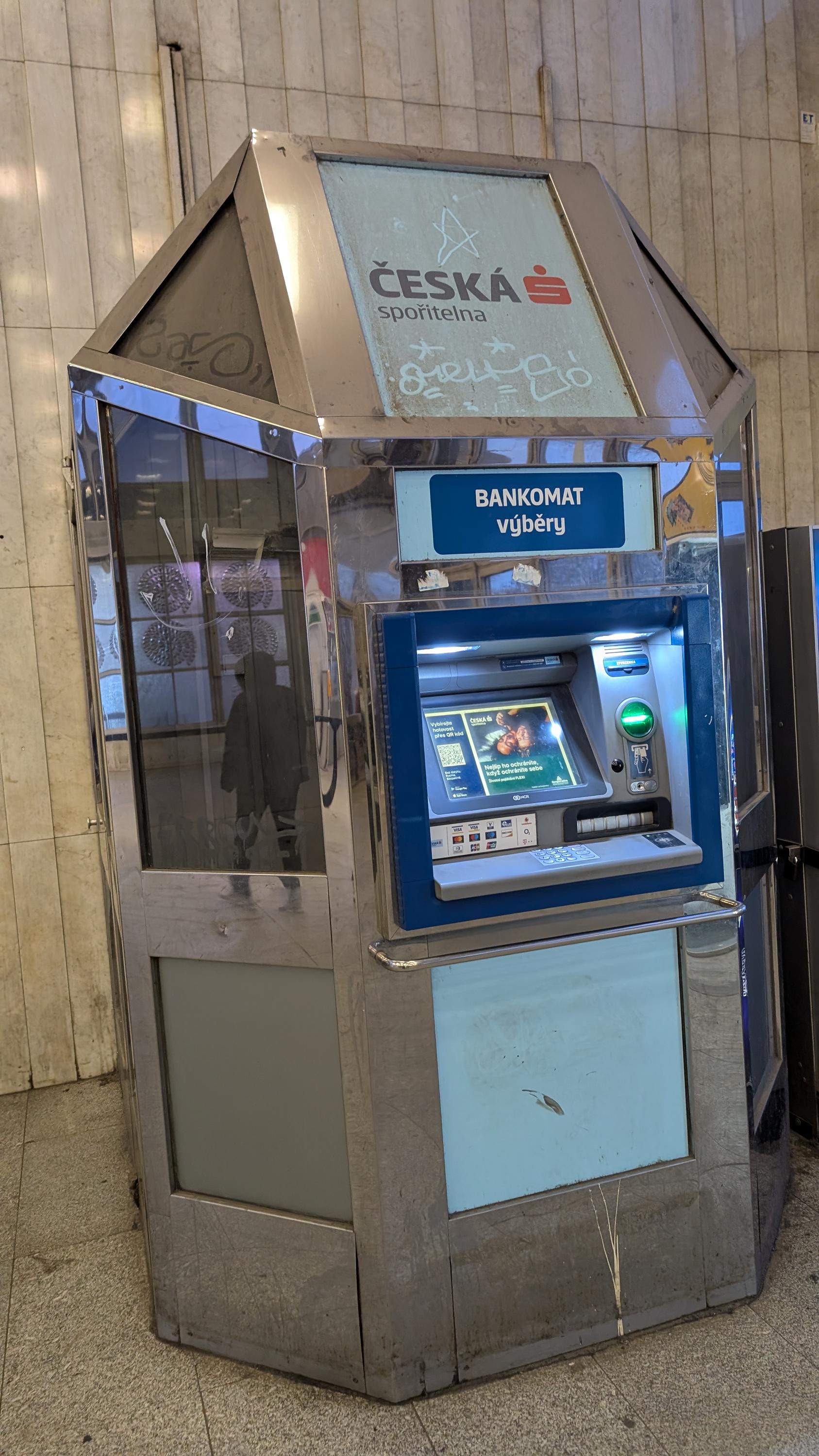 Bankomat České spořitelny foto 2