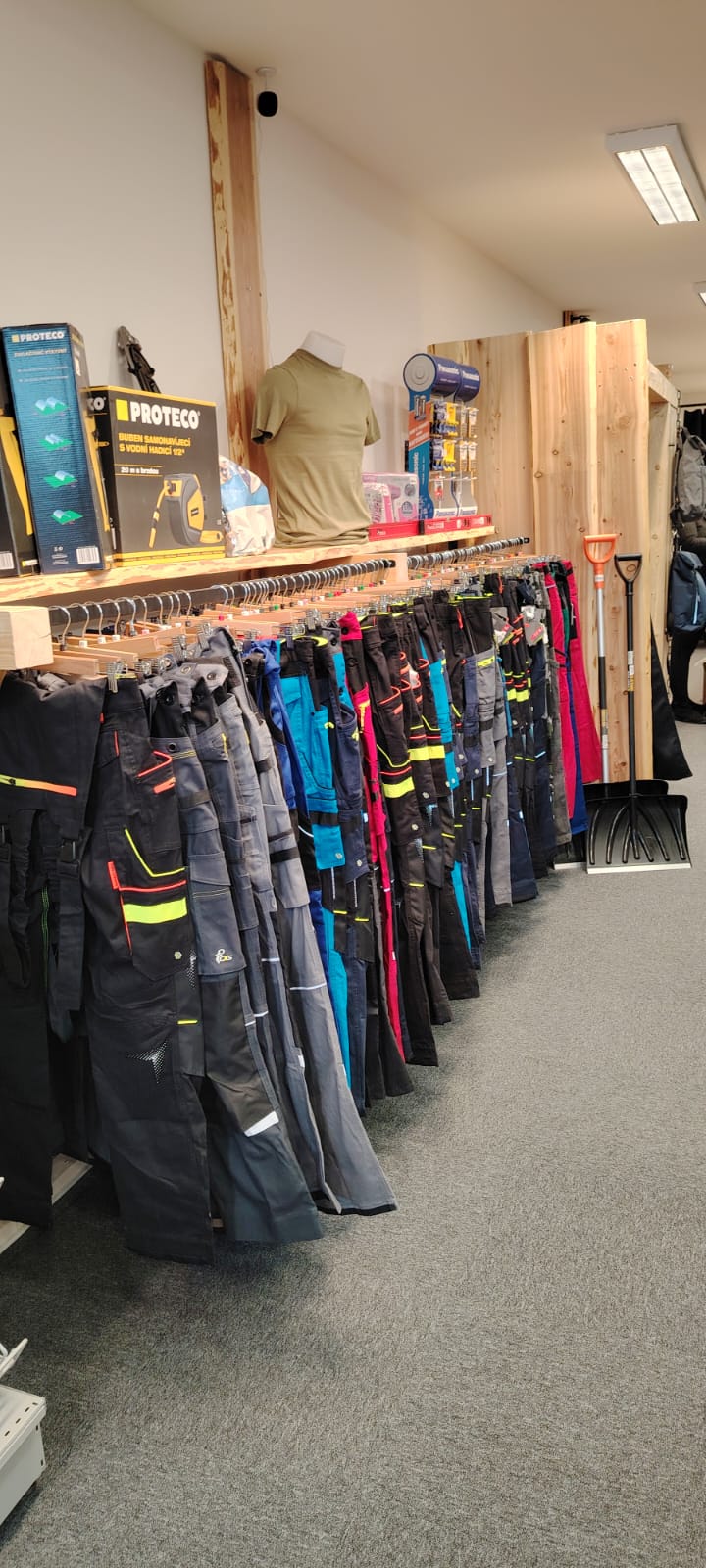 MARA - pracovní oděvy a outdoor foto 2