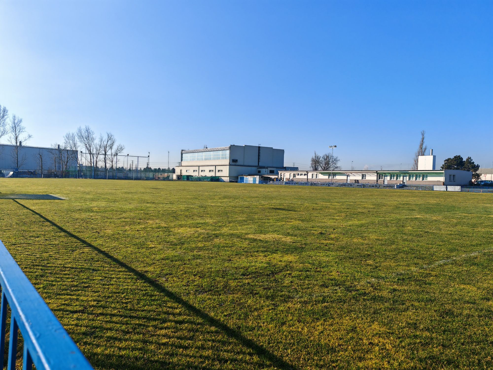 Fotbalové hřiště TJ Aero Odolena Voda foto 2