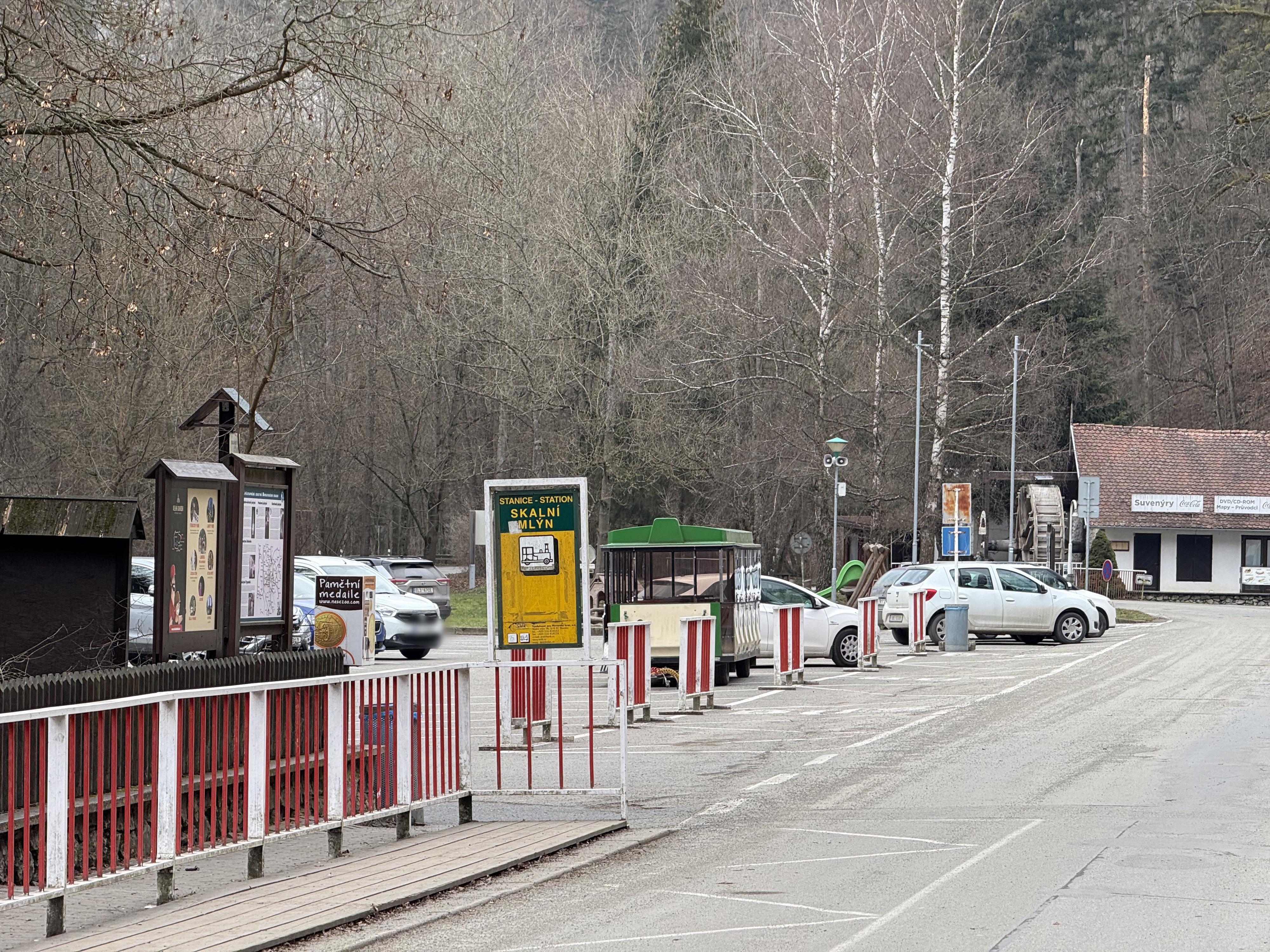 Parkoviště Skalní mlýn