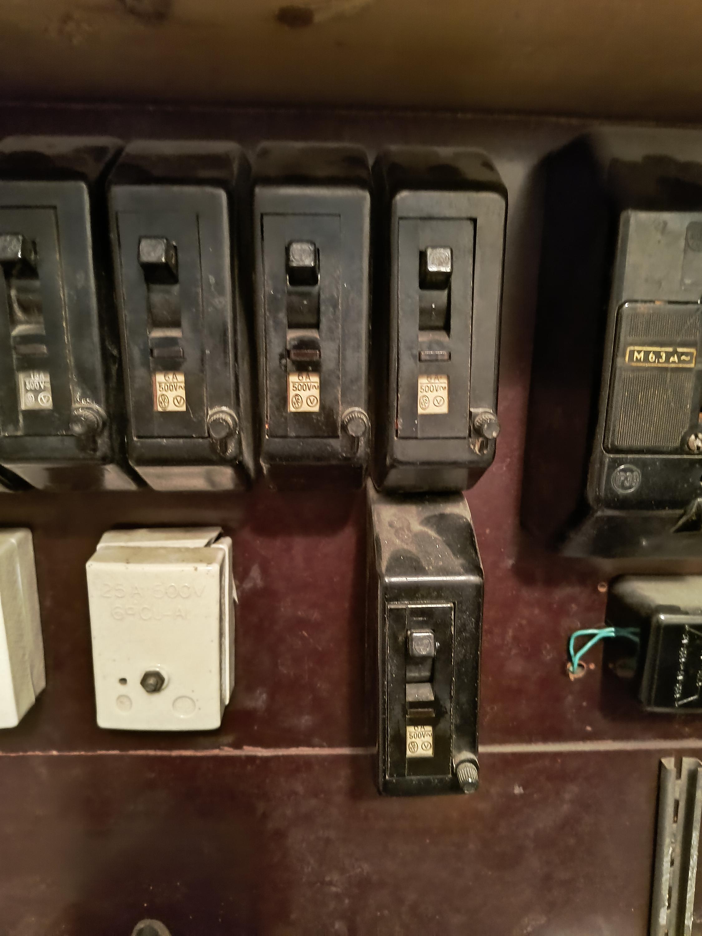BIRDE Elektrikářství foto 4