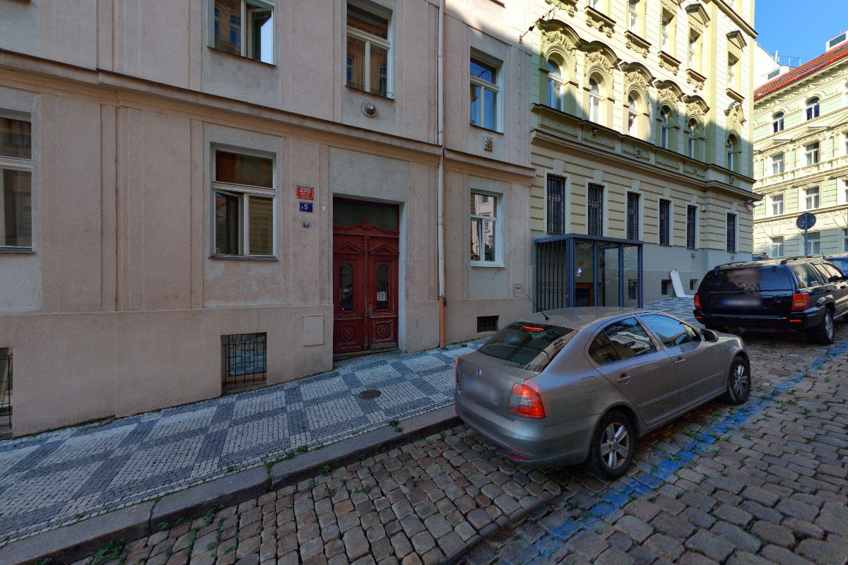 Apartment Černomořská 235/5