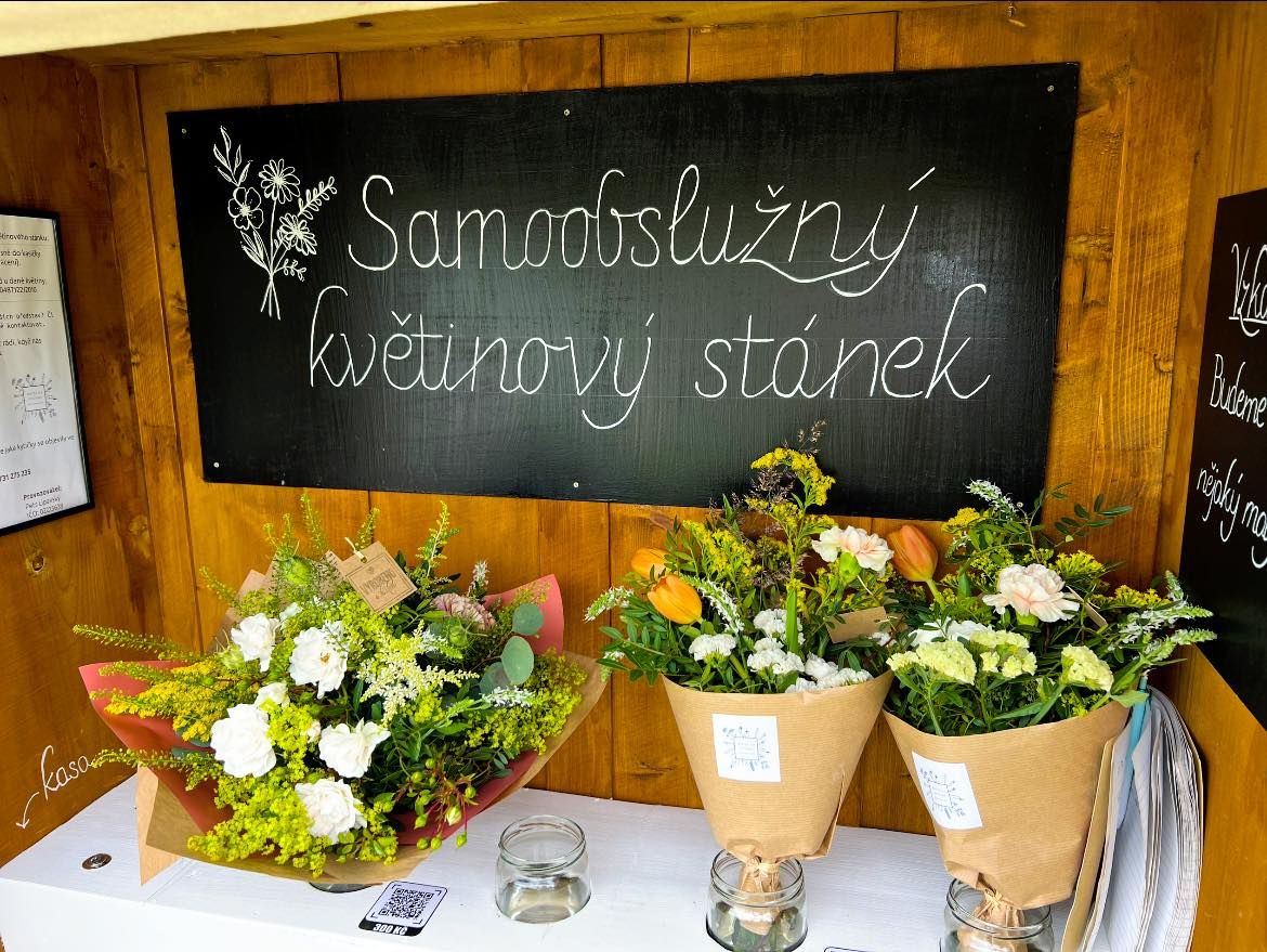 Samoobslužný květinový stánek Sruby - Kvítí na stonku foto 3