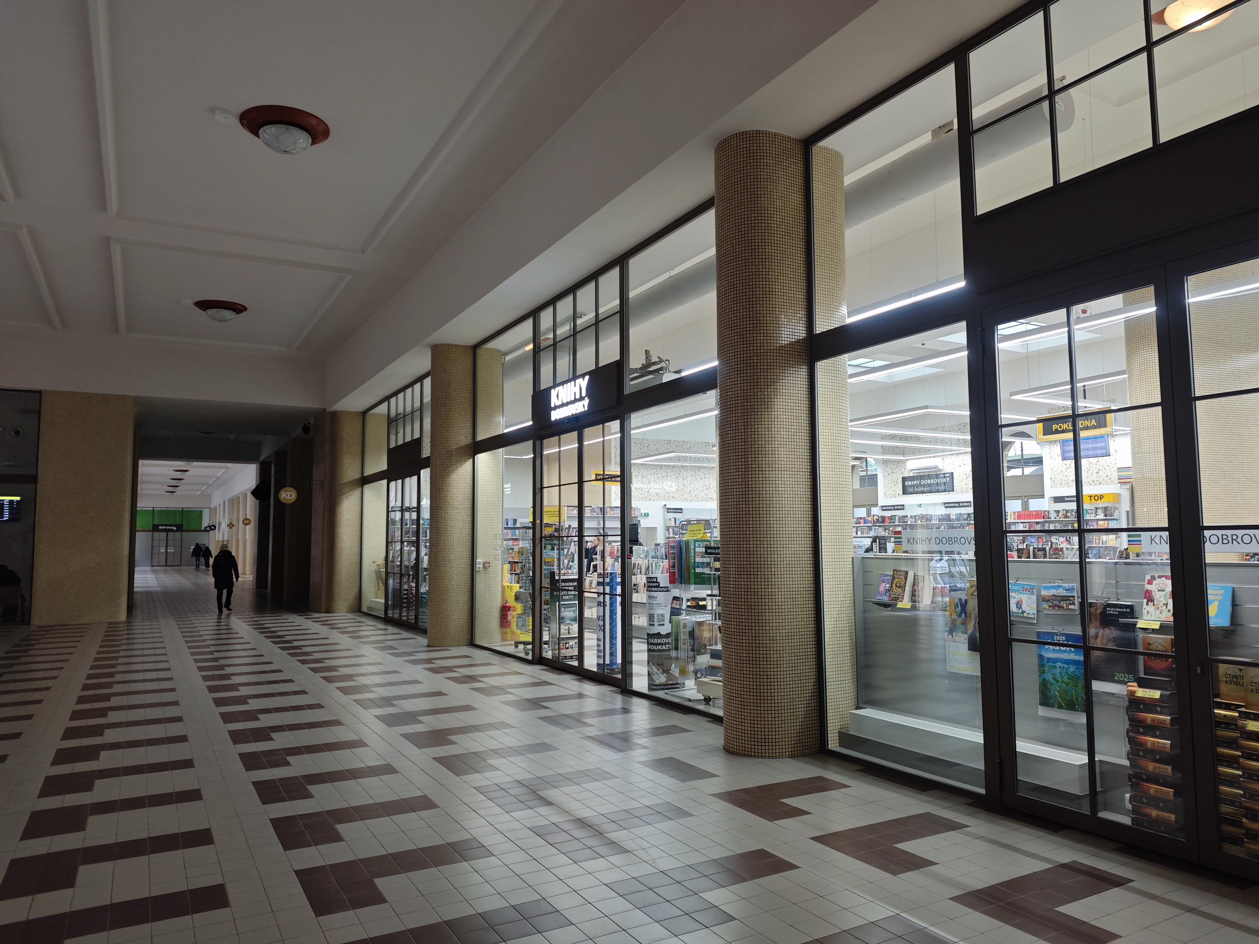 KNIHY DOBROVSKÝ foto 6