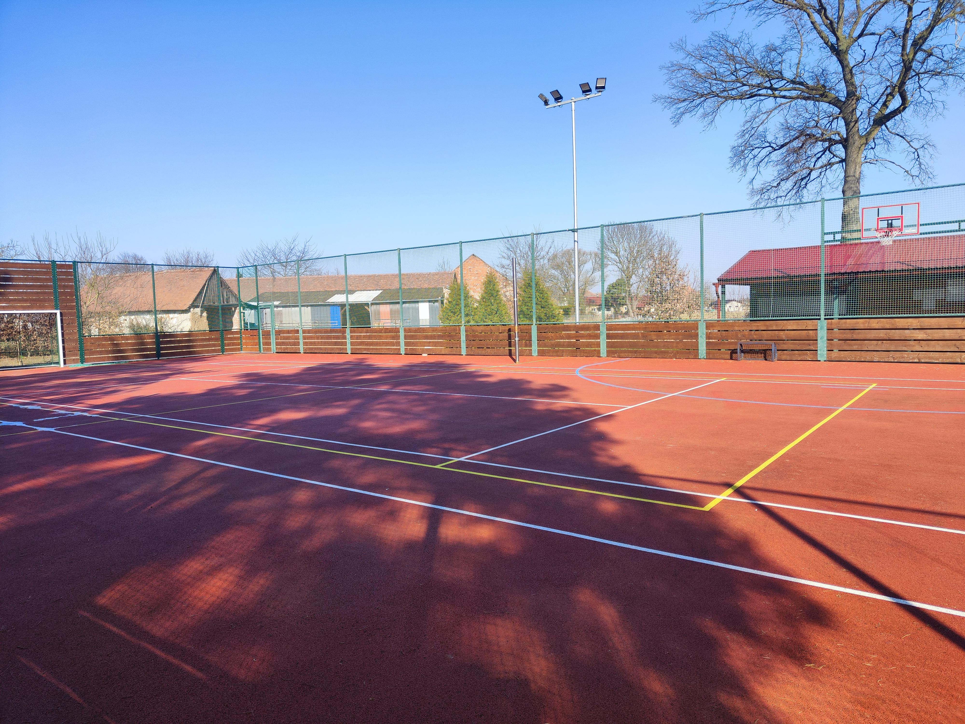 Víceúčelové hřiště Staré Ždánice