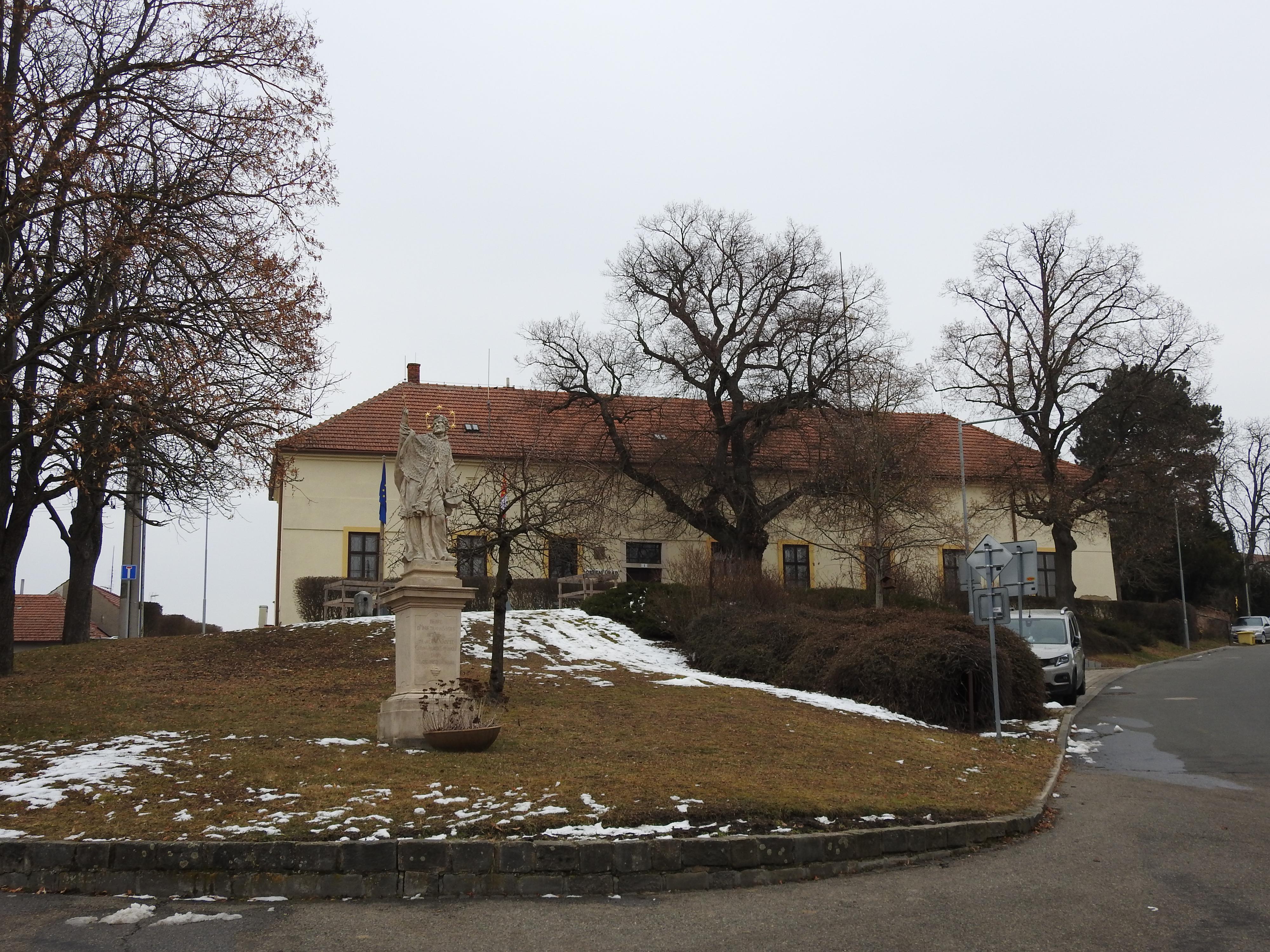 Podolí - obecní úřad foto 2