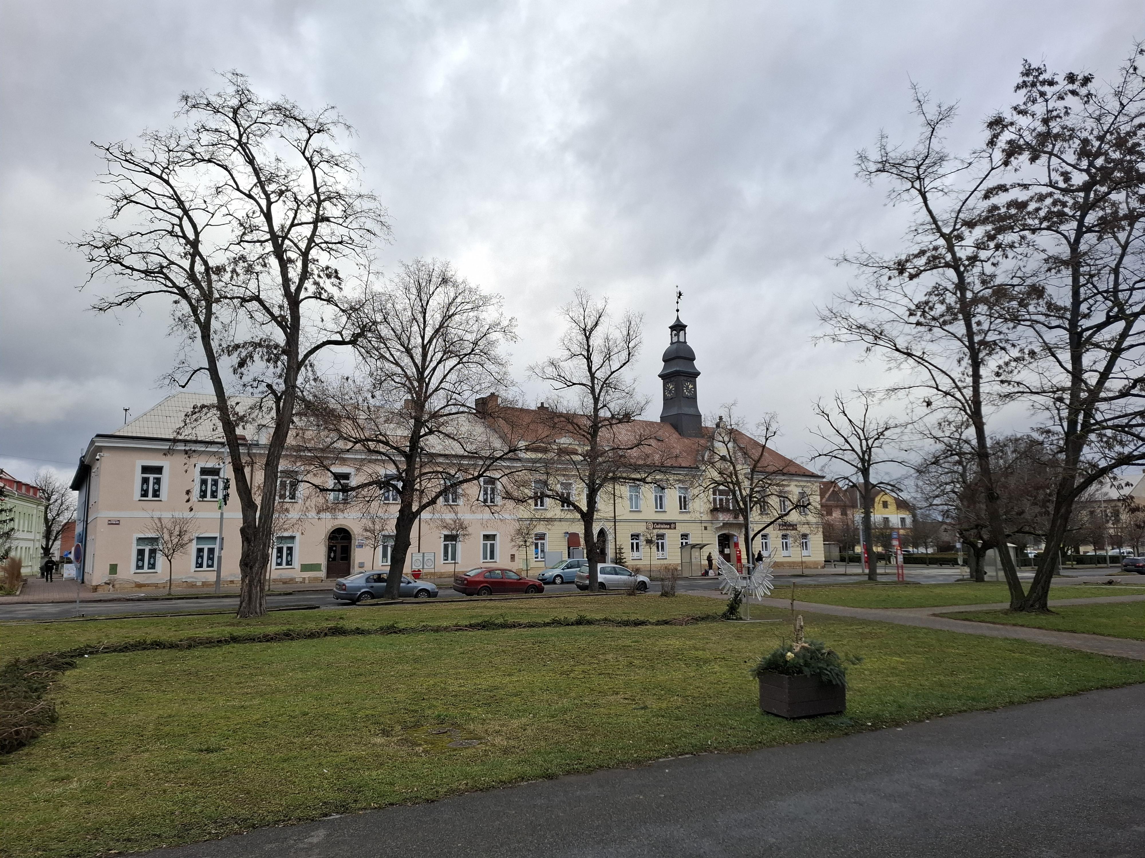 Městec Králové - městský úřad foto 3
