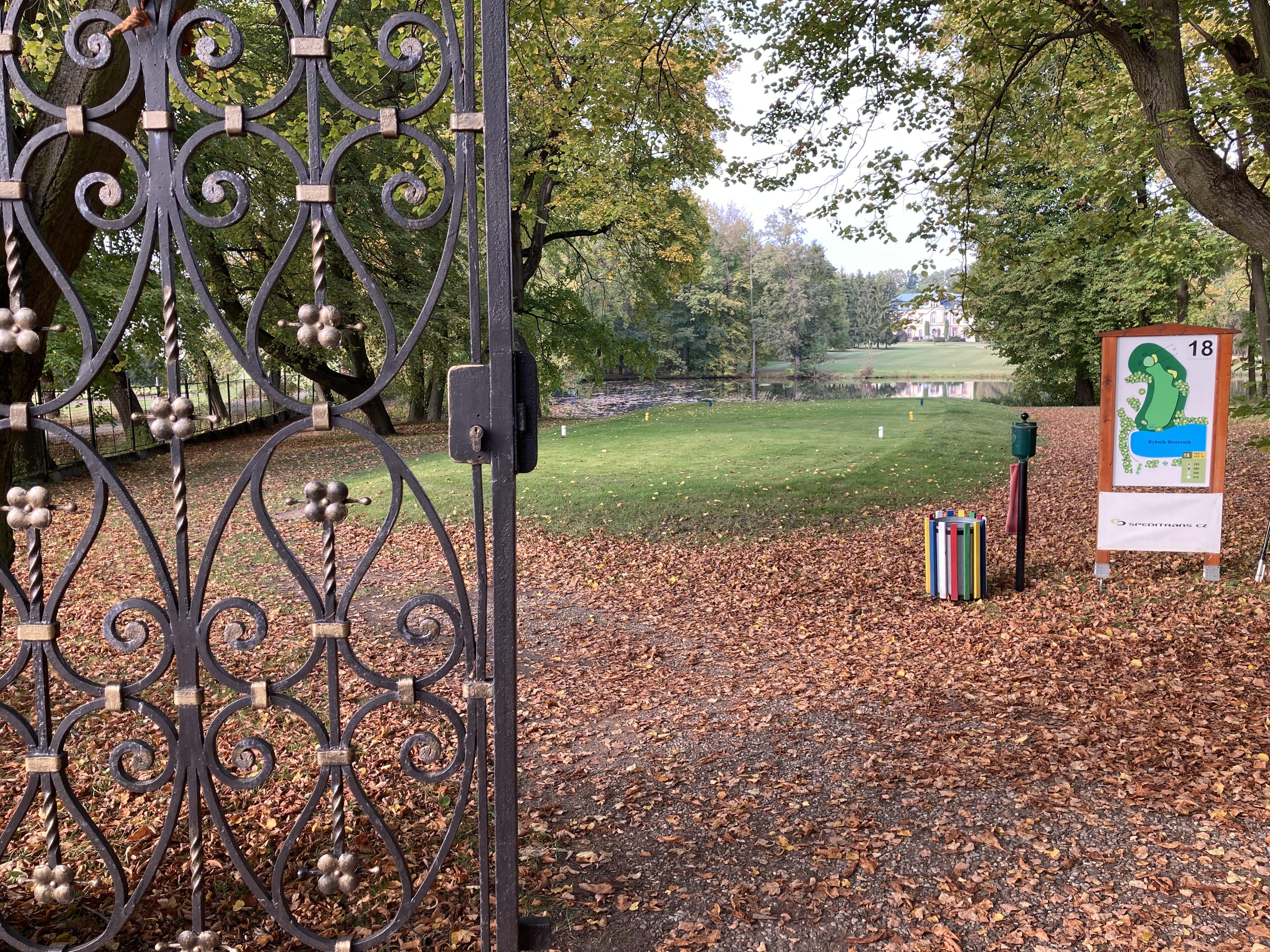 Sportovní a golfový areál Myštěves