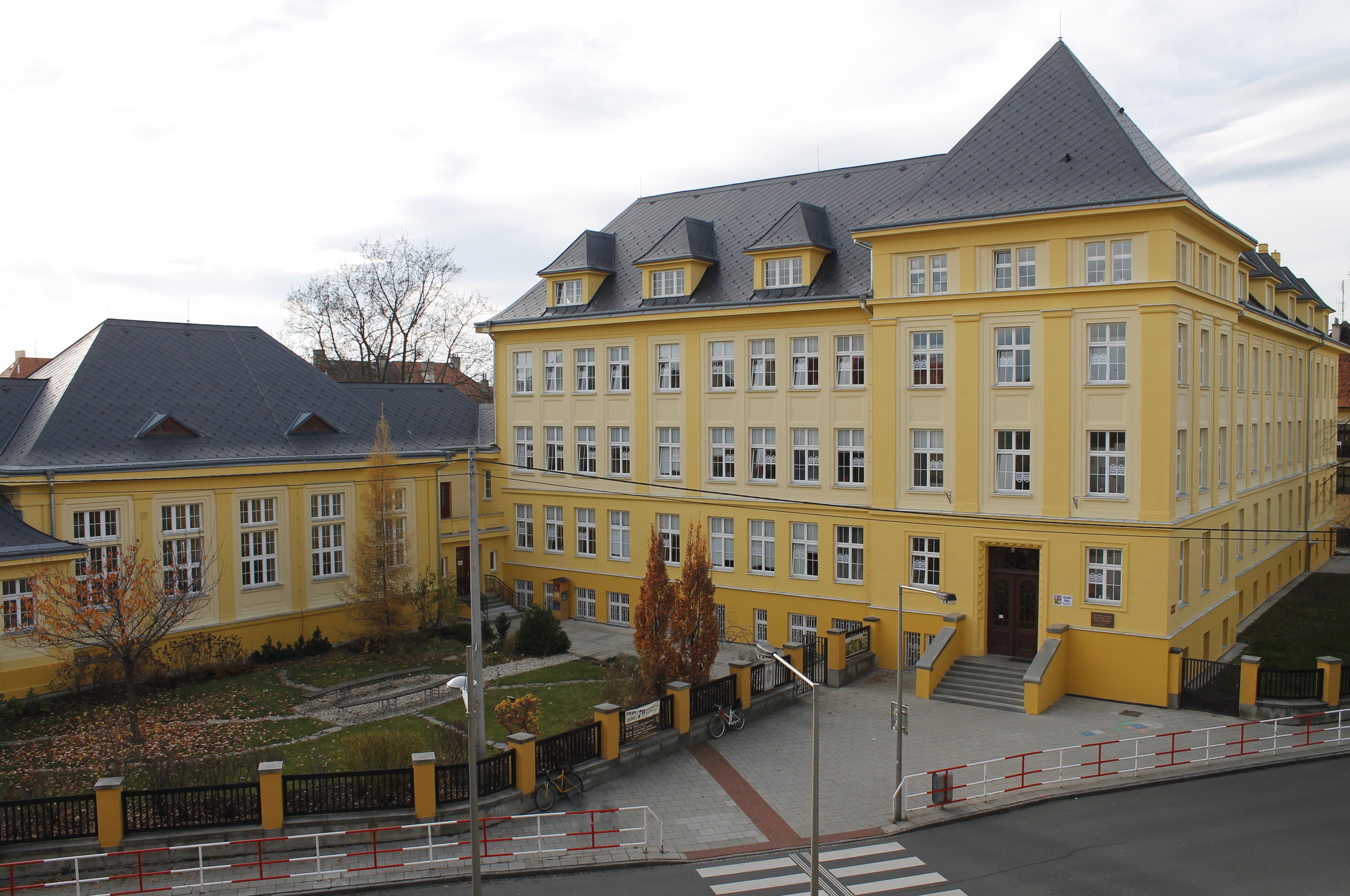 ZŠ Opava, Boženy Němcové