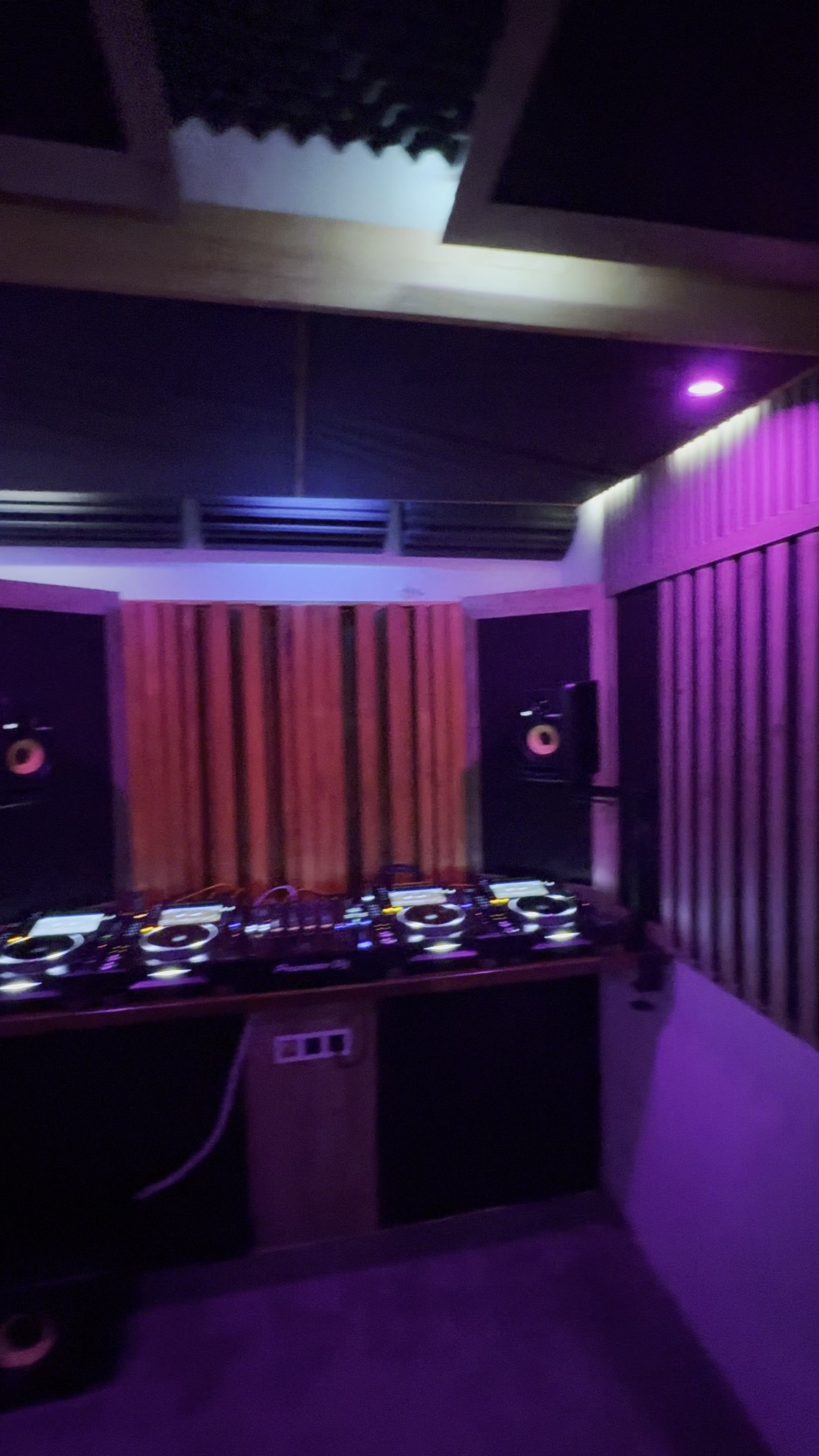 Smash Studio foto 2 (náhled videa)