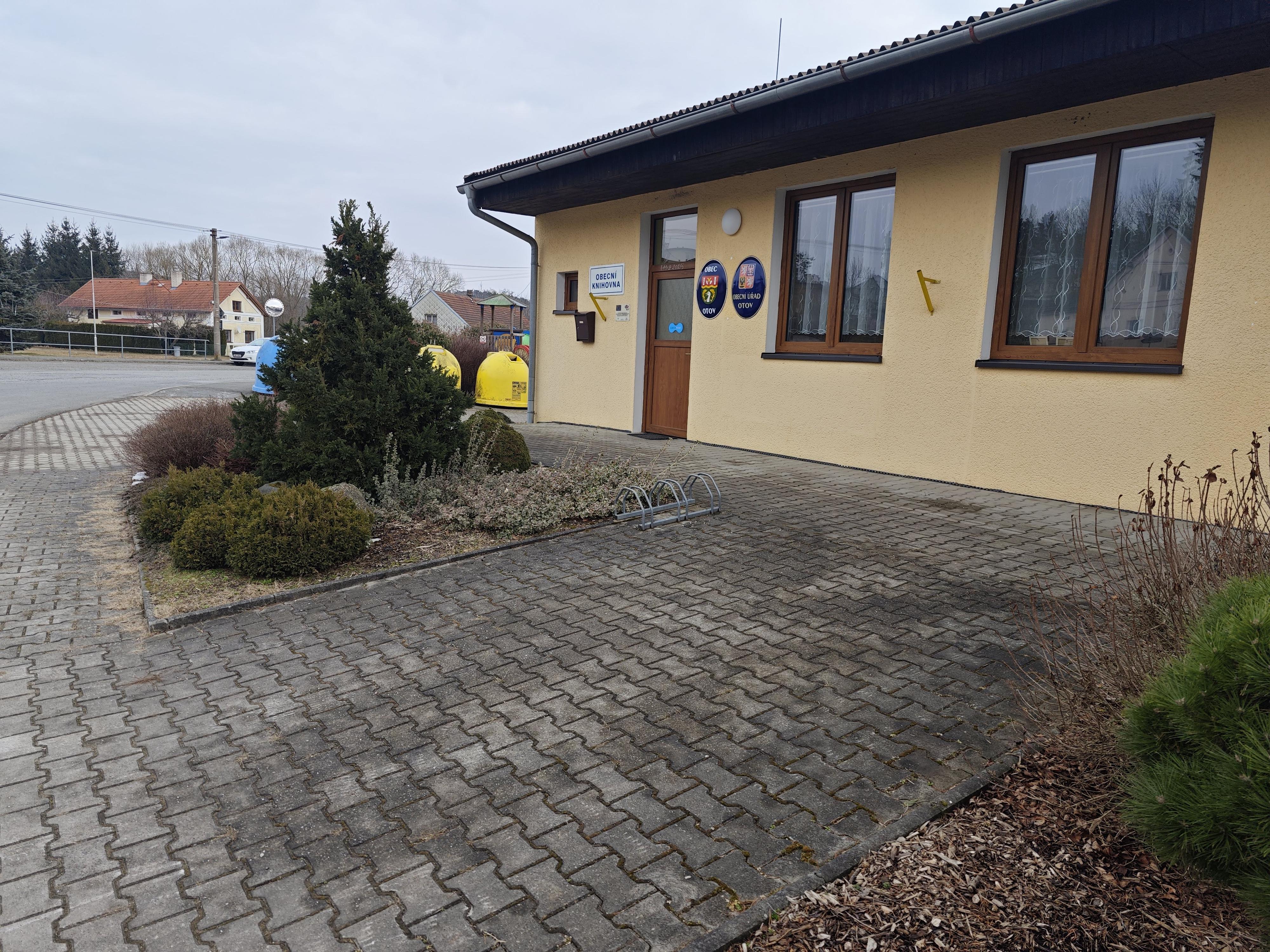 Otov - obecní úřad foto 3