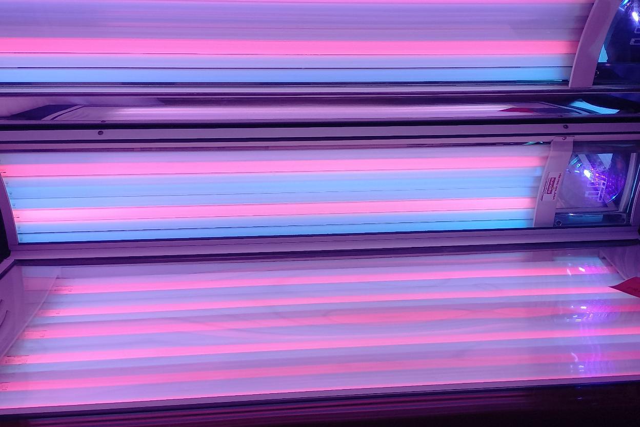 Vinárna, vinotéka, solárium Natálie Zinyková.