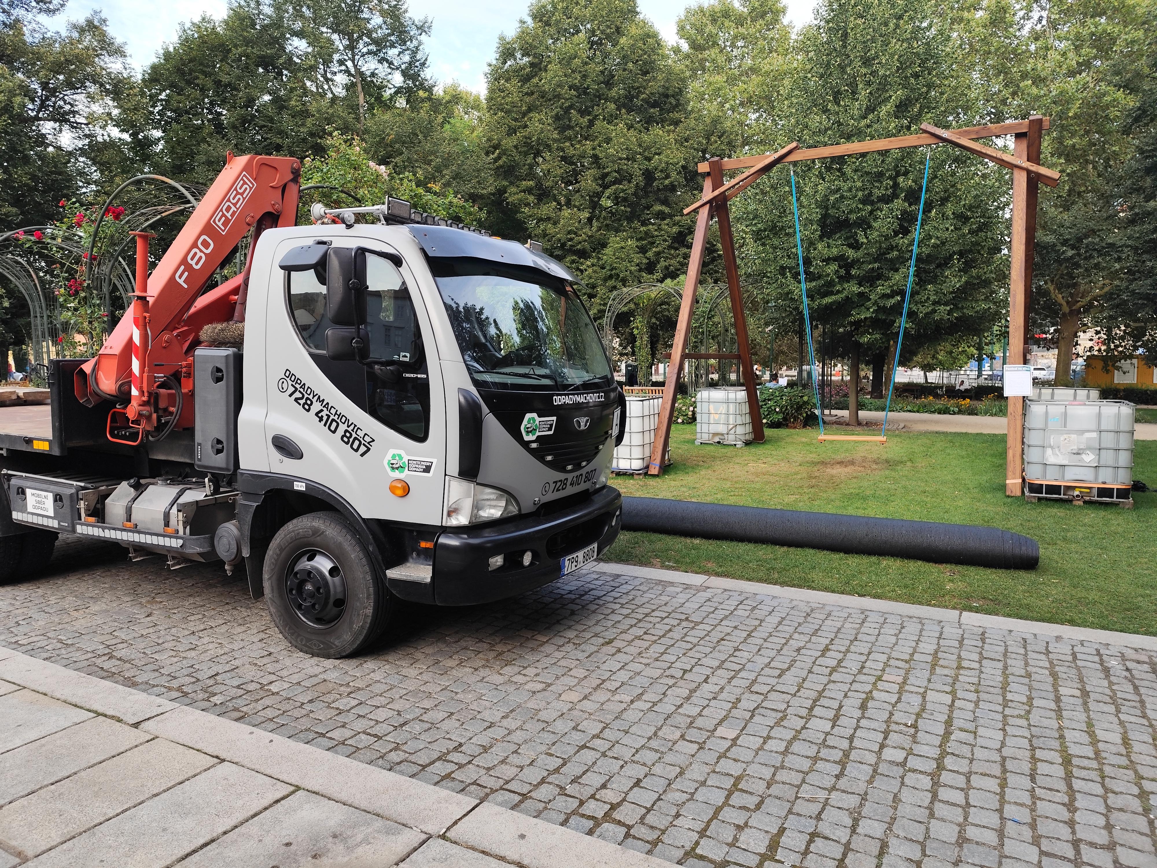 Kontejnery a odvoz odpadu Dušan Machovič foto 2