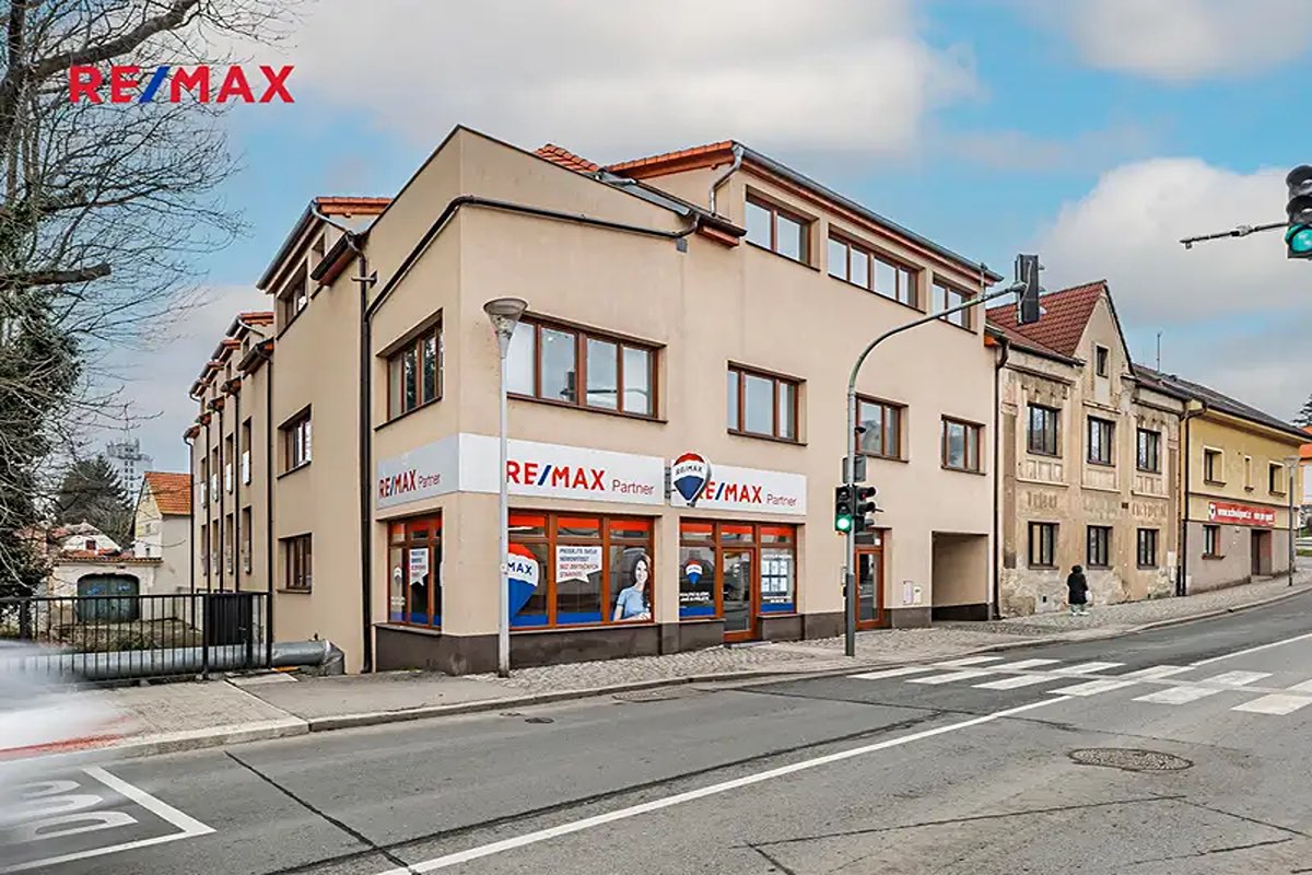 Matěj Hošek - Realitní makléř