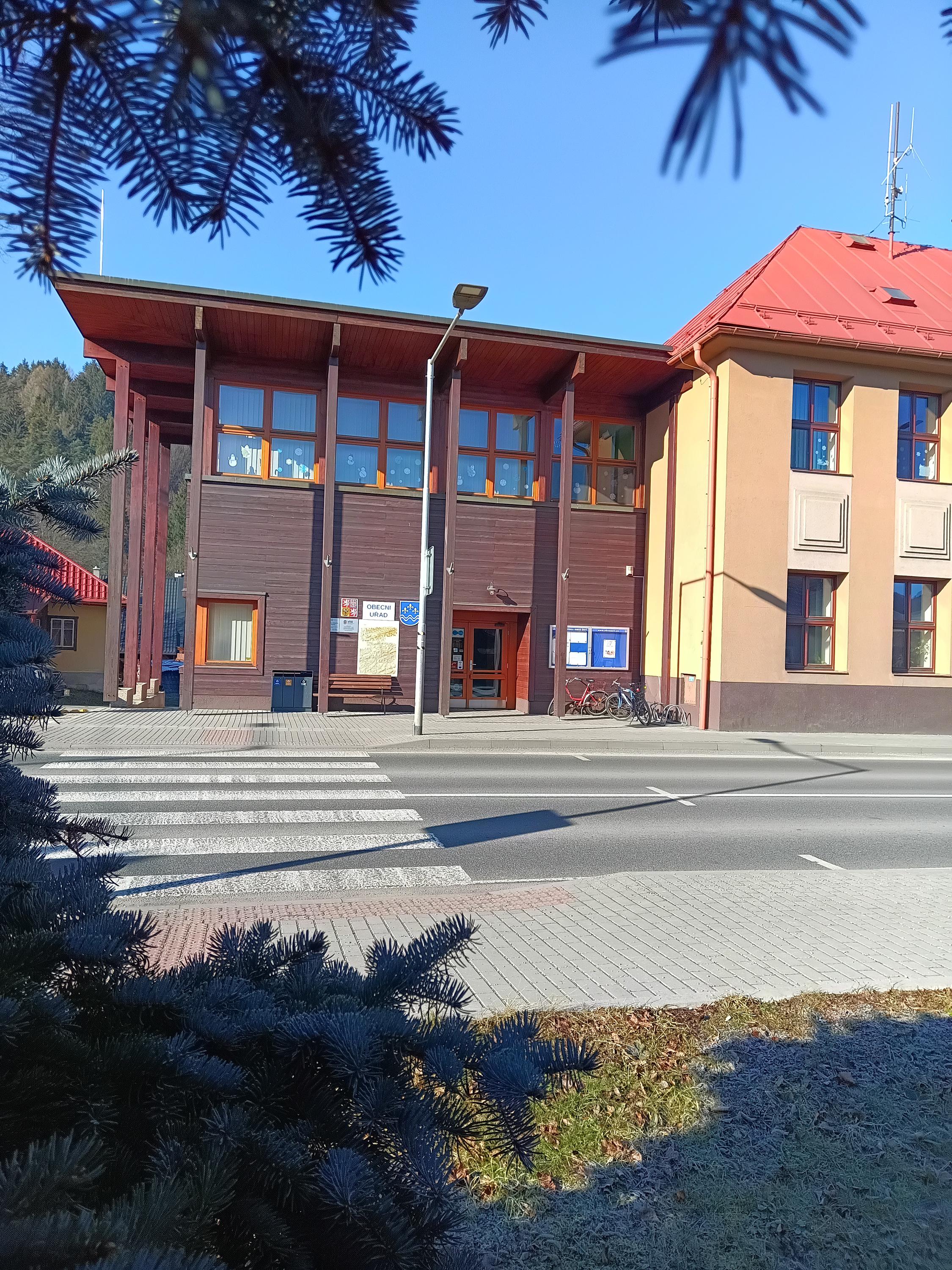 Ústí - obecní úřad foto 3
