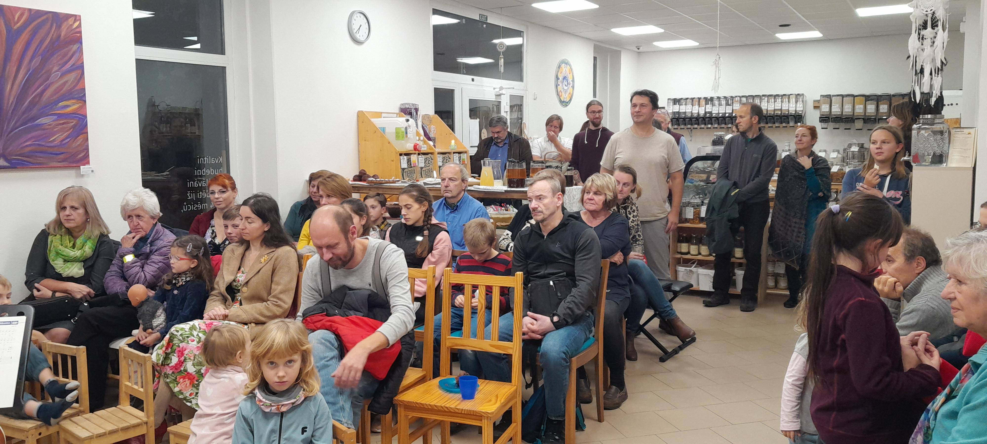 Cesta bez obalu s kavárnou a čajovnou Slunečnice foto 4