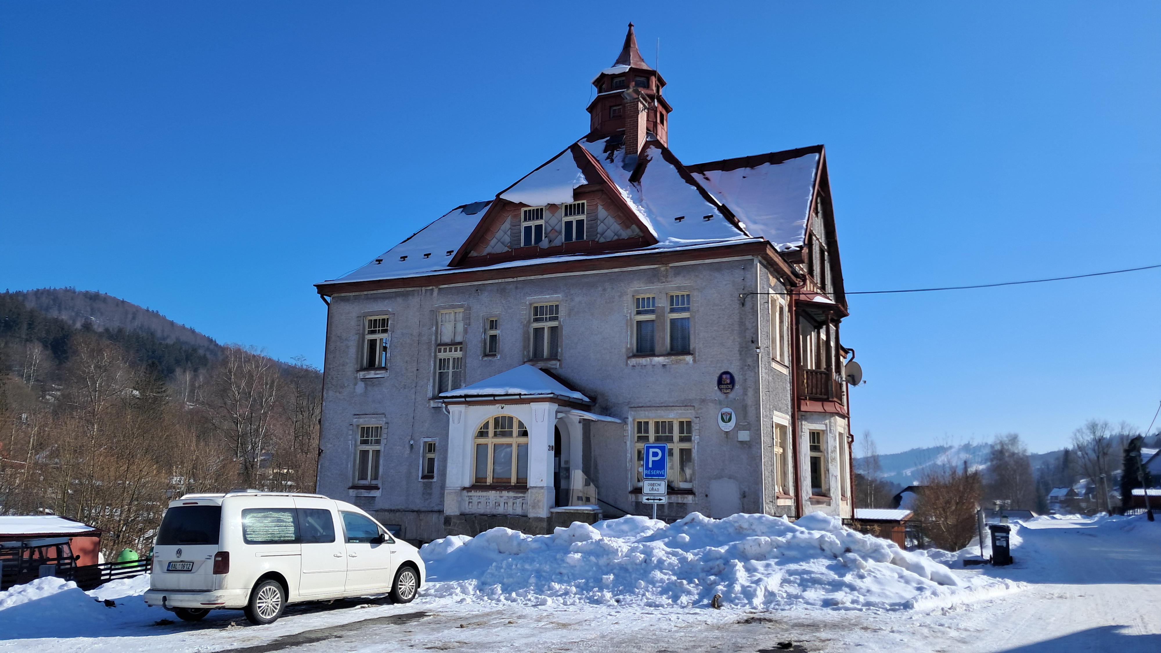 Josefův Důl - obecní úřad foto 4