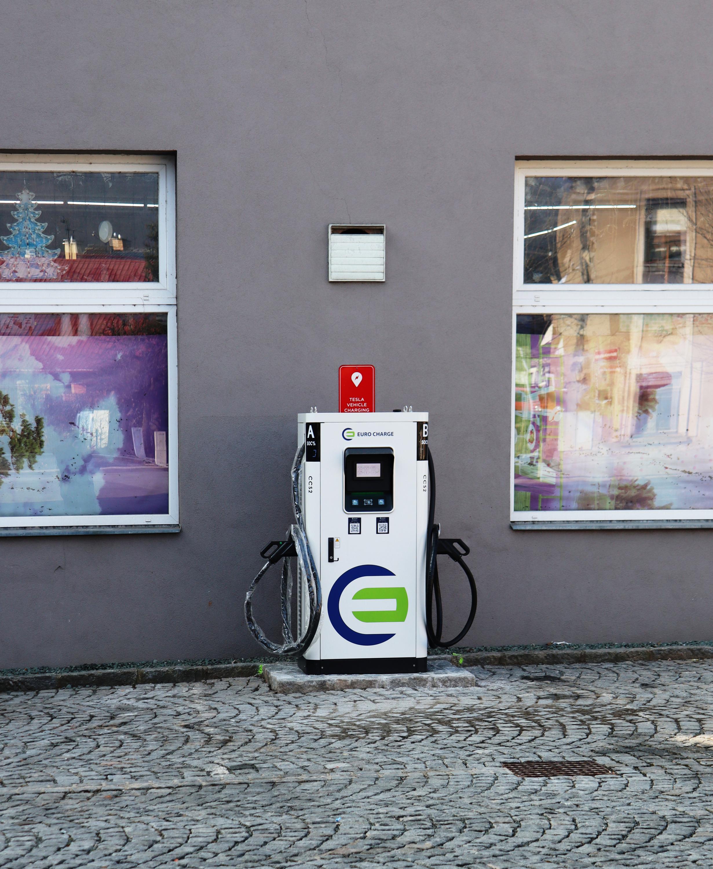 Dobíjecí stanice EURO CHARGE foto 5