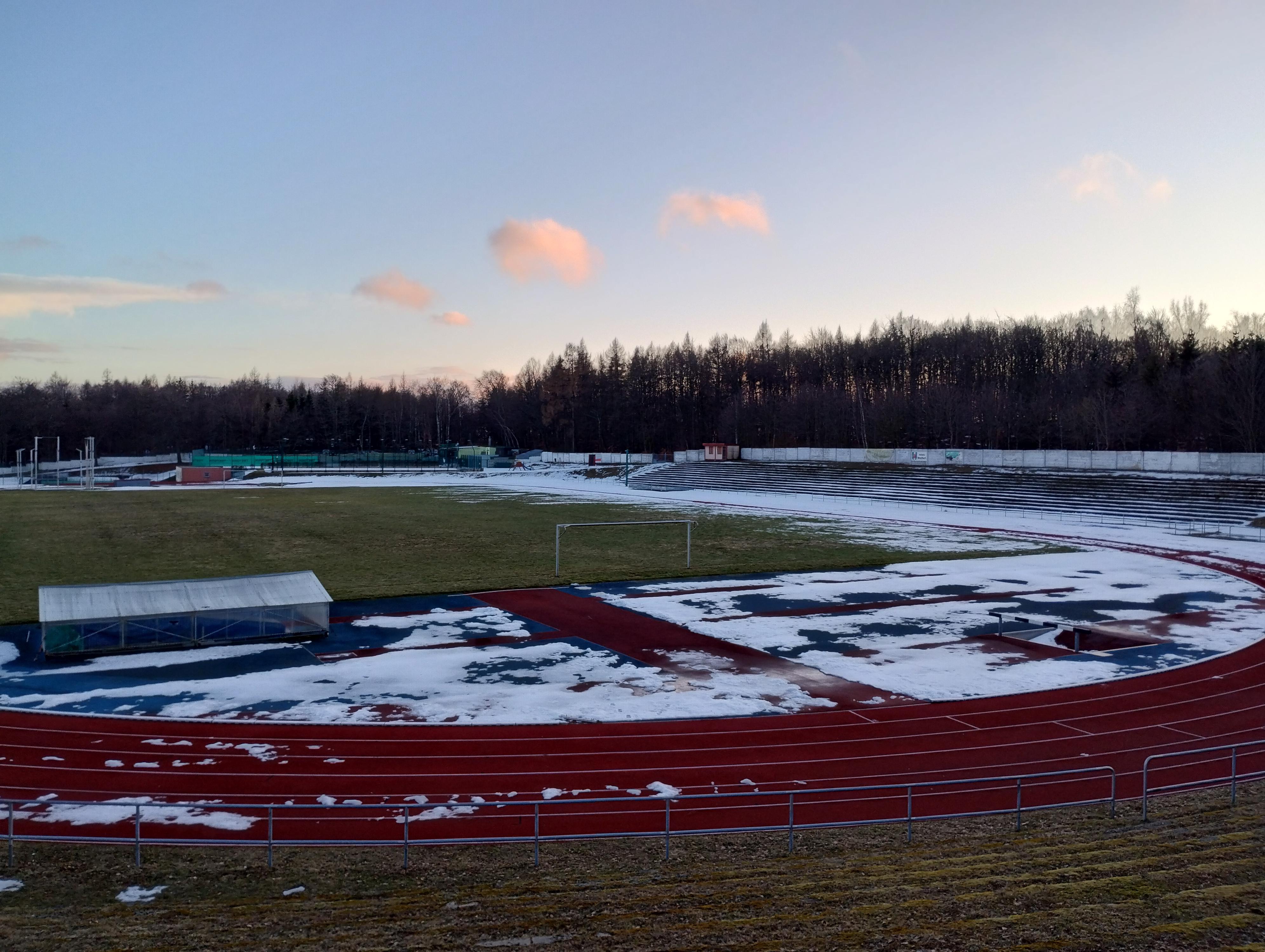 Atletický stadion Meziboří foto 5