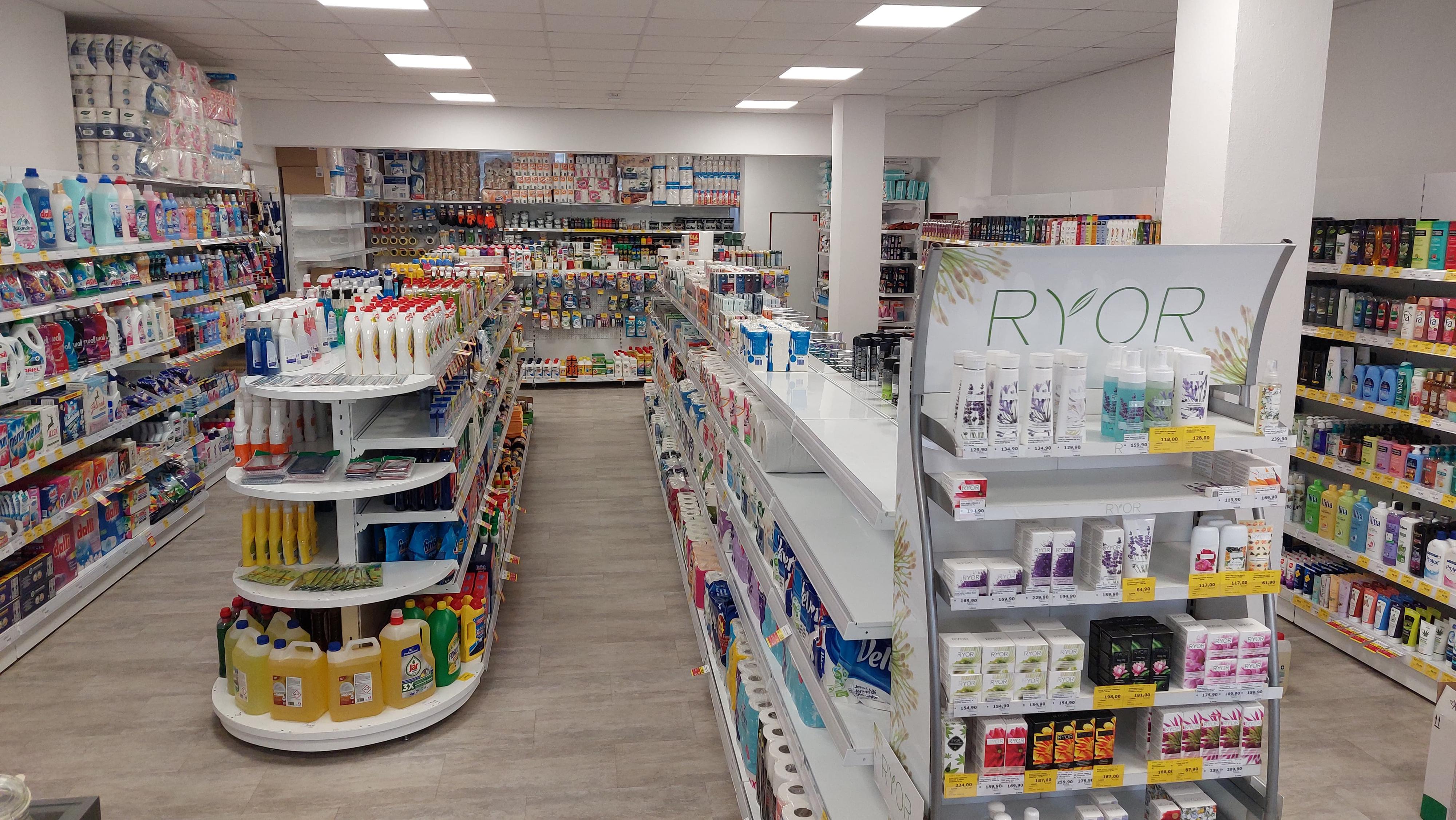 BARVY A LAKY DROGERIE