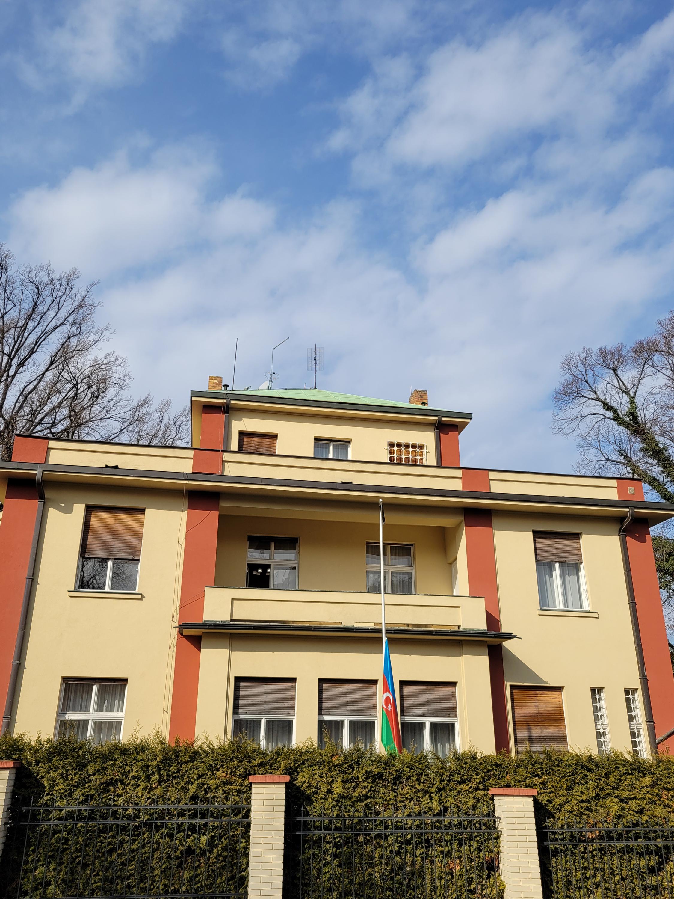 Ázerbájdžán - Velvyslanectví Ázerbájdžánské republiky foto 2