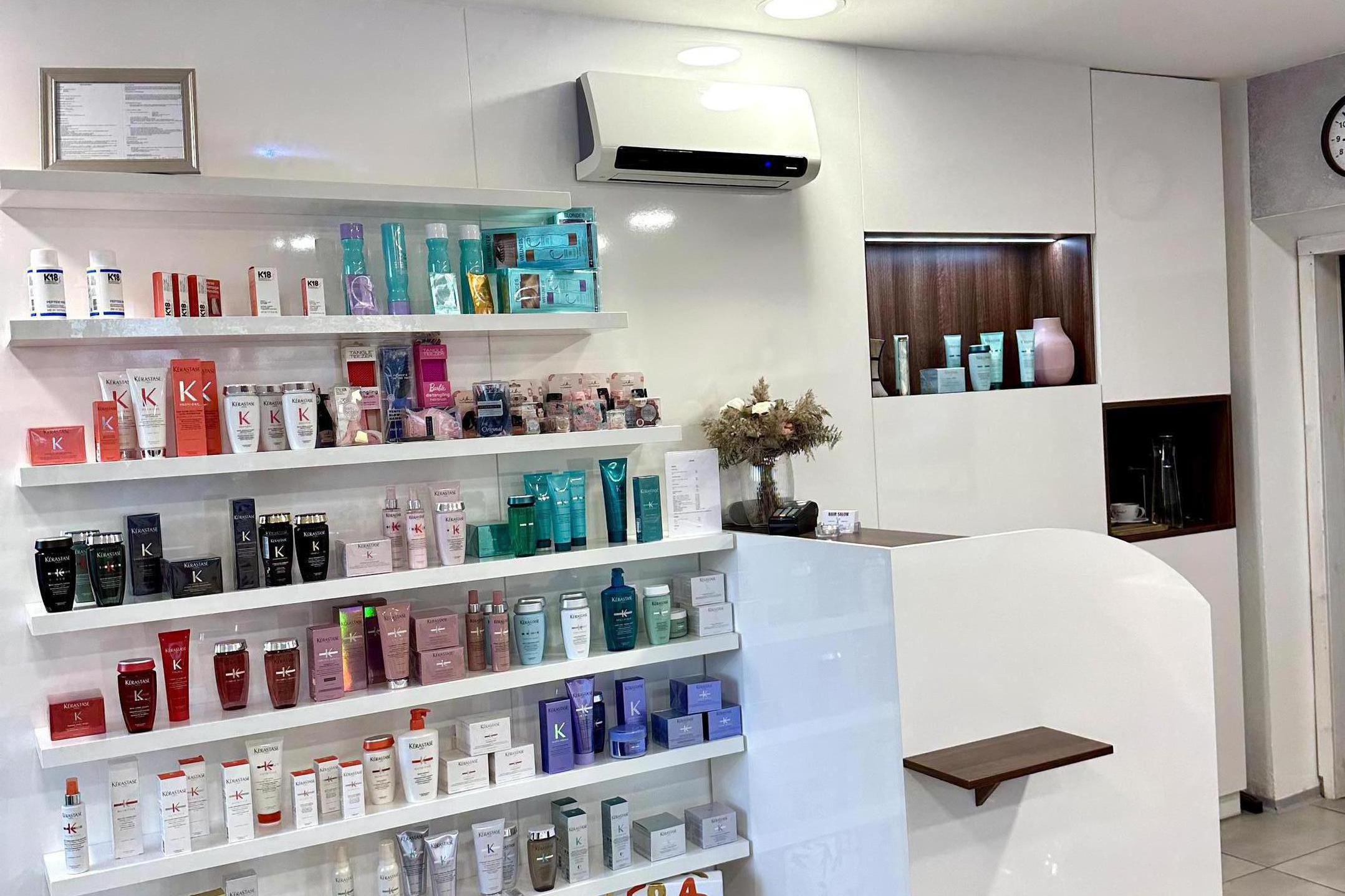 Michaela Linhová Hair salon