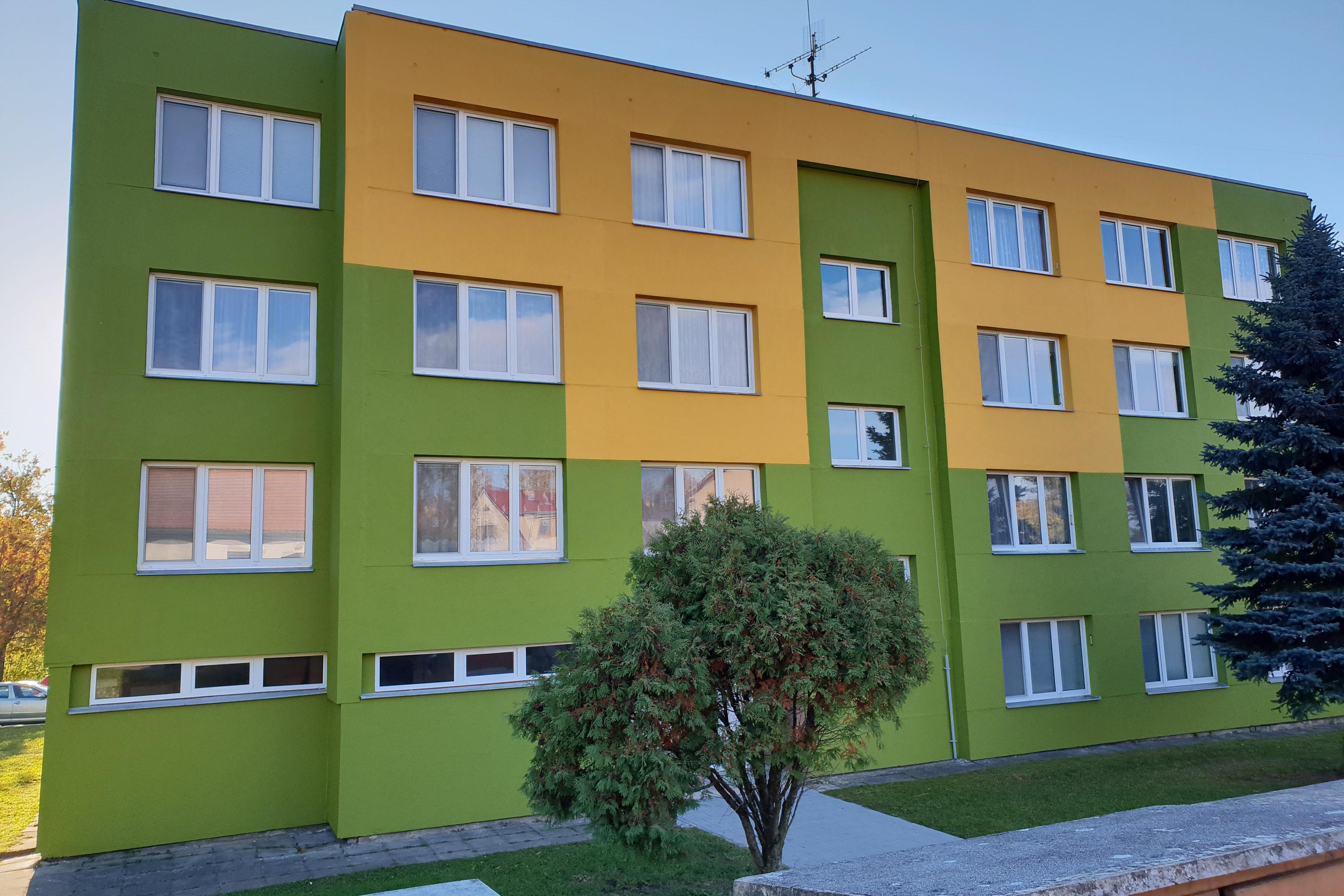 Čištění fasád a nátěry - BAREVNE-FASADY.CZ