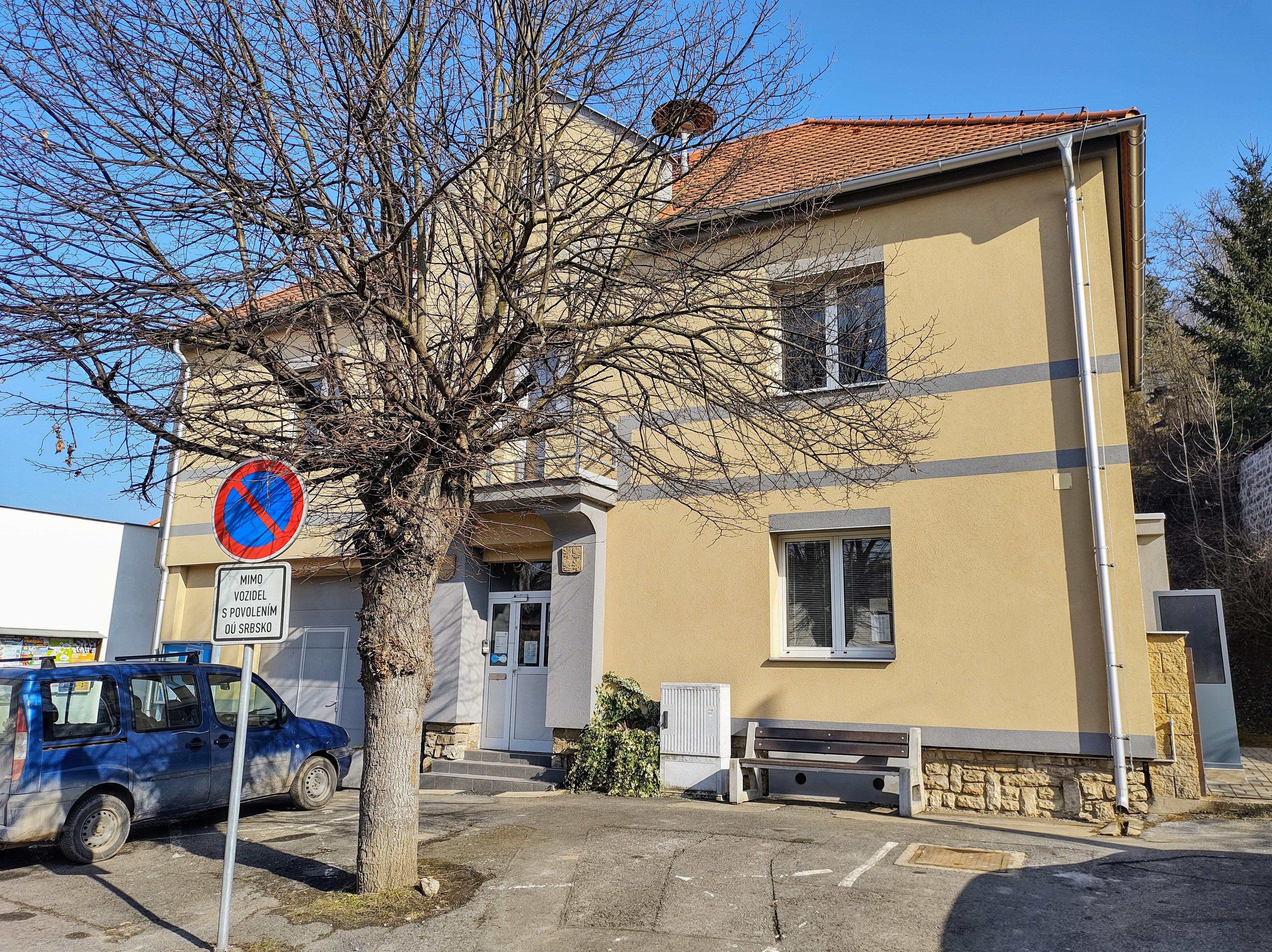 Srbsko - obecní úřad foto 4