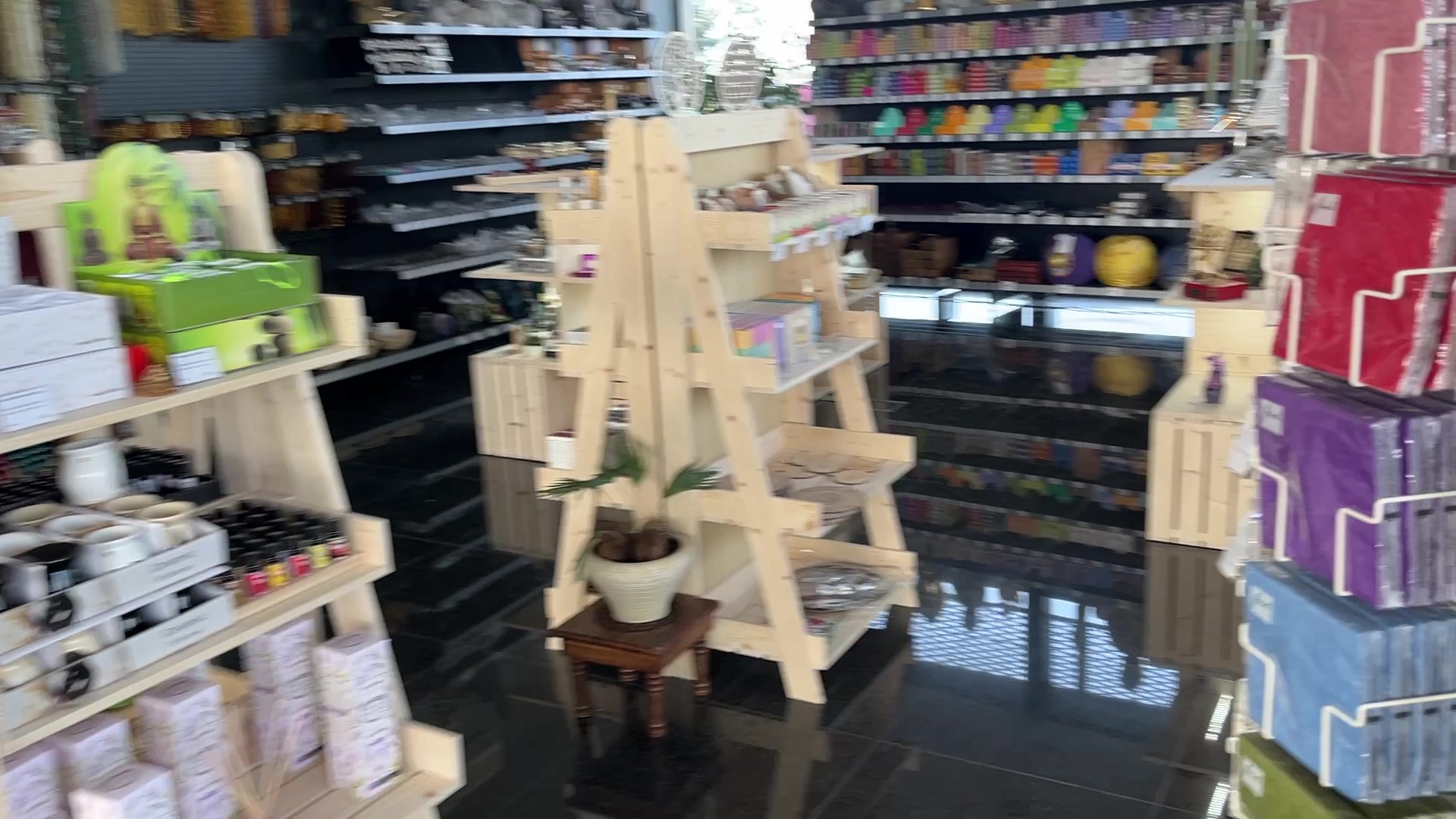 NEFERTITIS PRODEJNA foto 2 (náhled videa)