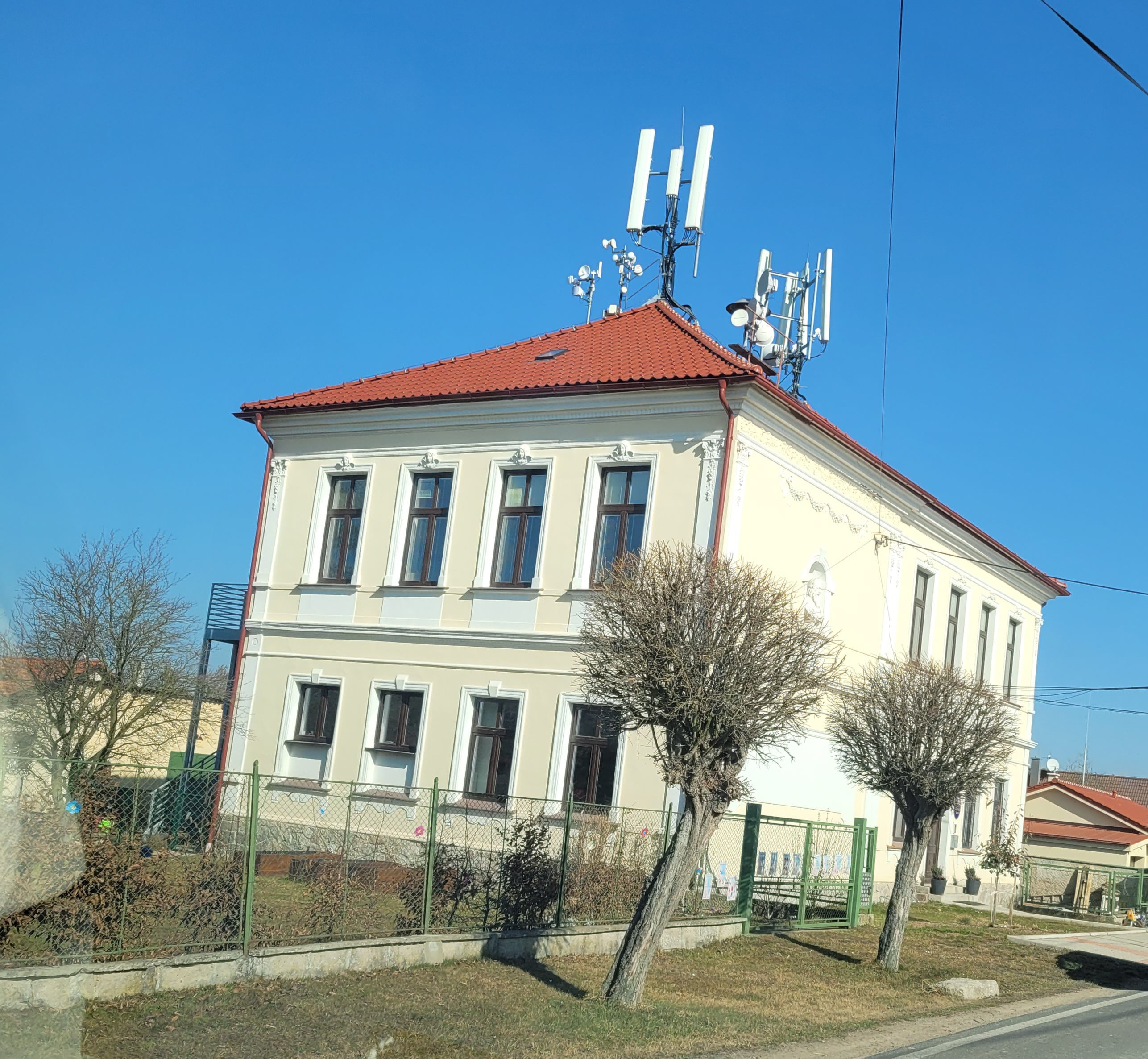 Doubek - obecní úřad foto 5