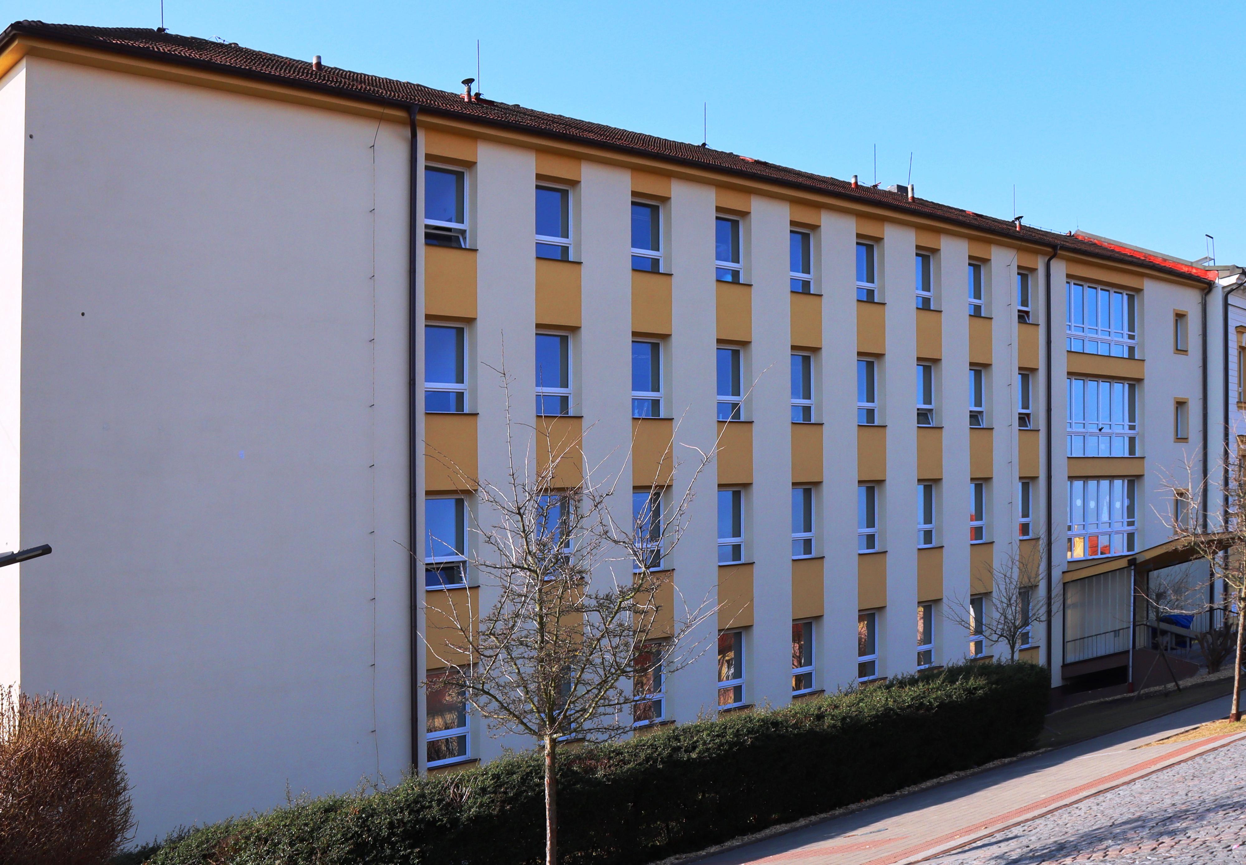 Základní škola Holice, Holubova 47, okres Pardubice foto 4