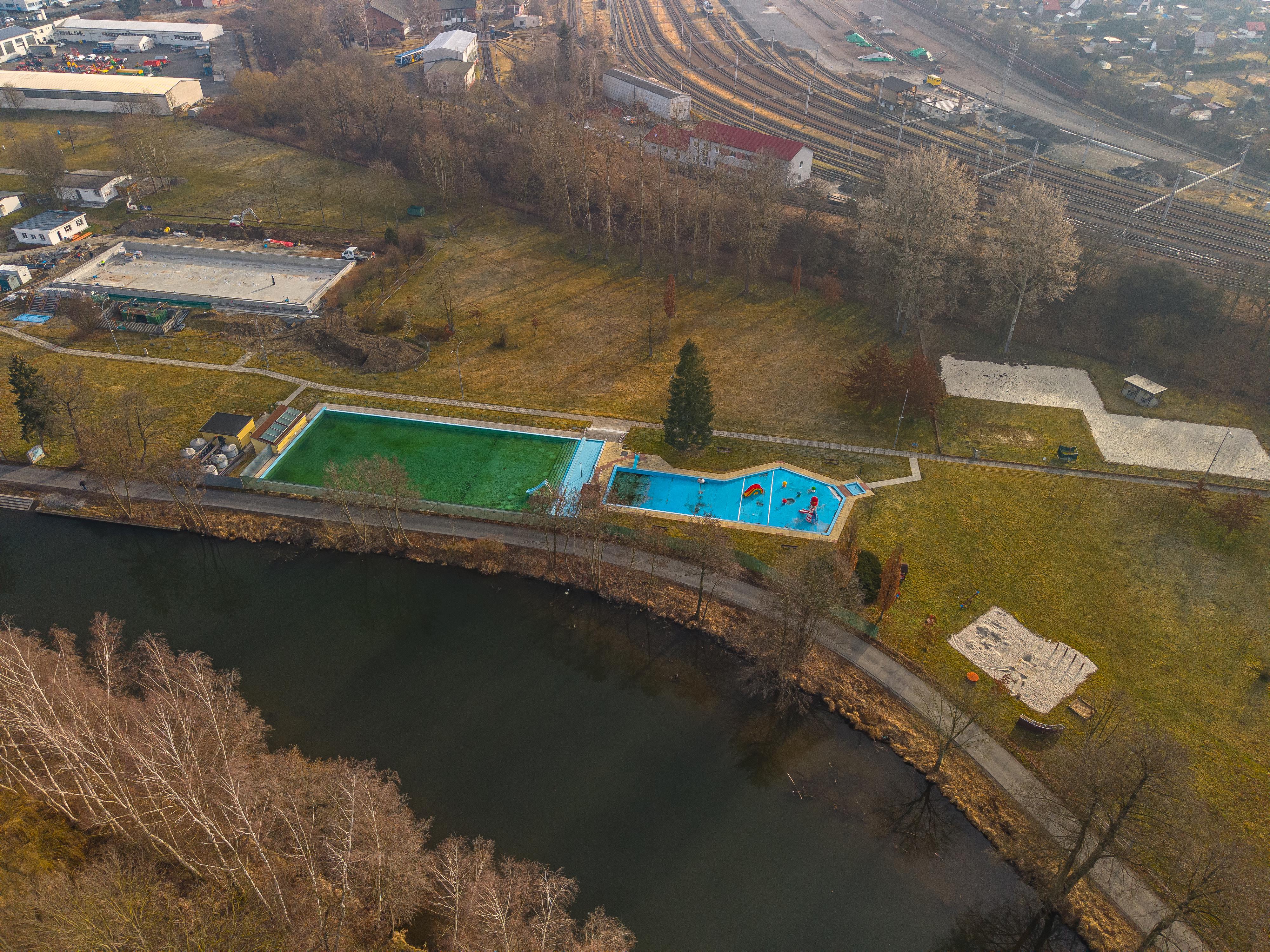 Krytý plavecký areál Klatovy foto 5