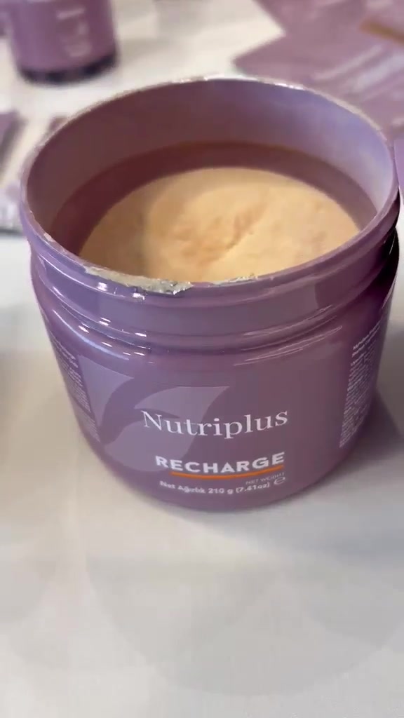 Jindřiška Maňáková - Farmasi foto 2 (náhled videa)