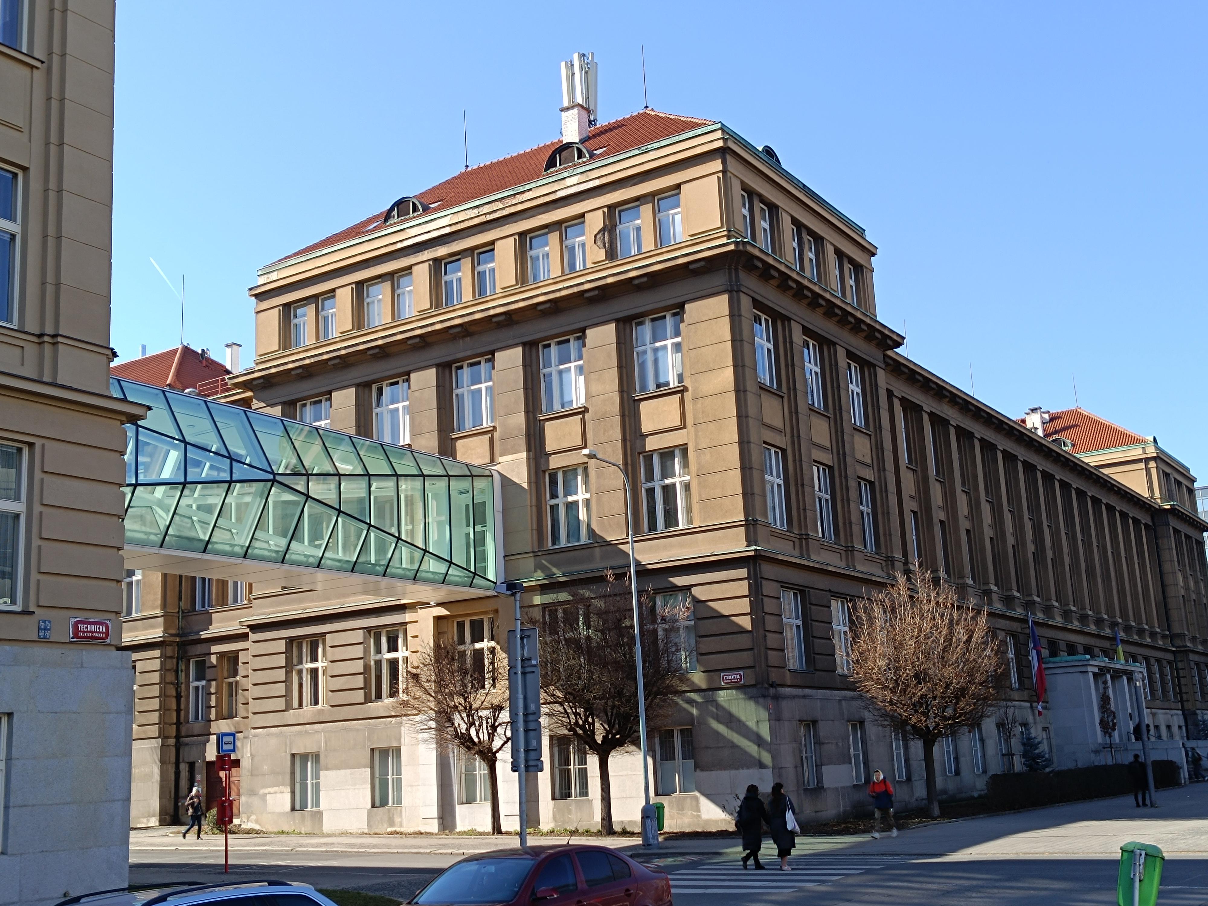 Ústav fyzikální chemie Fakulty chemicko-inženýrské foto 2