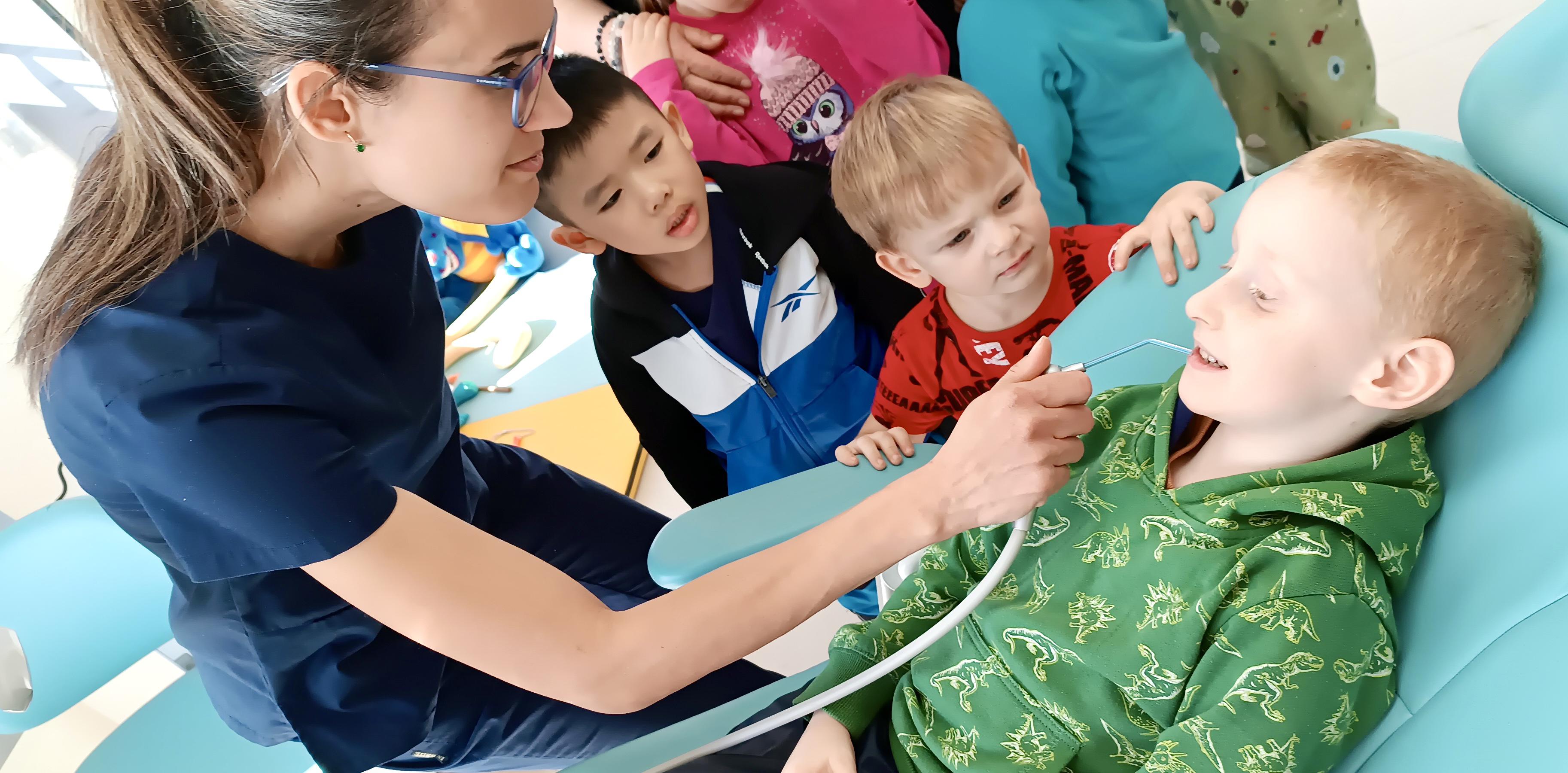 Dentální hygiena NAŠE ZUBY - Mgr. Monika Mrzenová DiS. foto 4