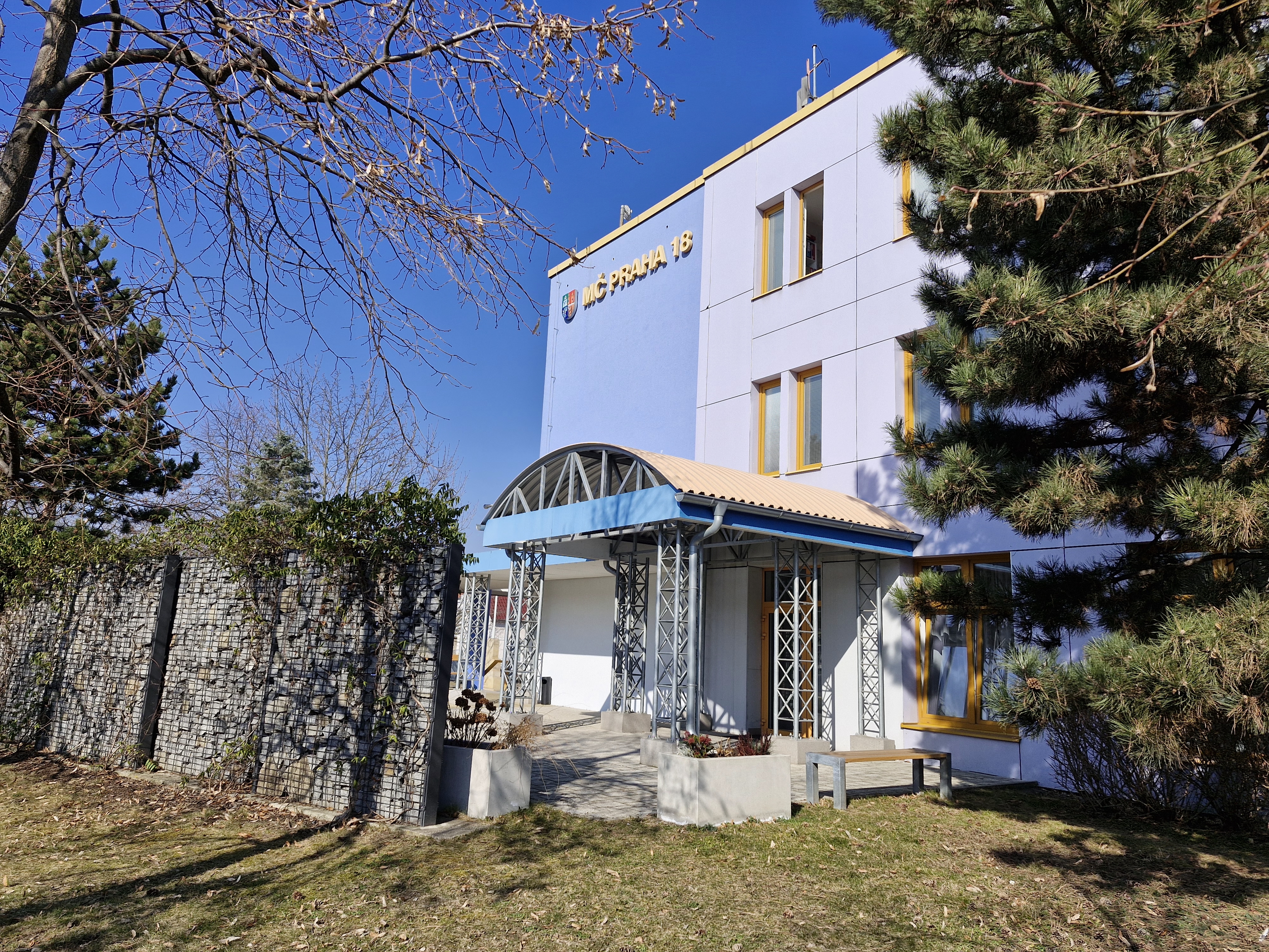 Úřad městské části Praha 18 foto 3